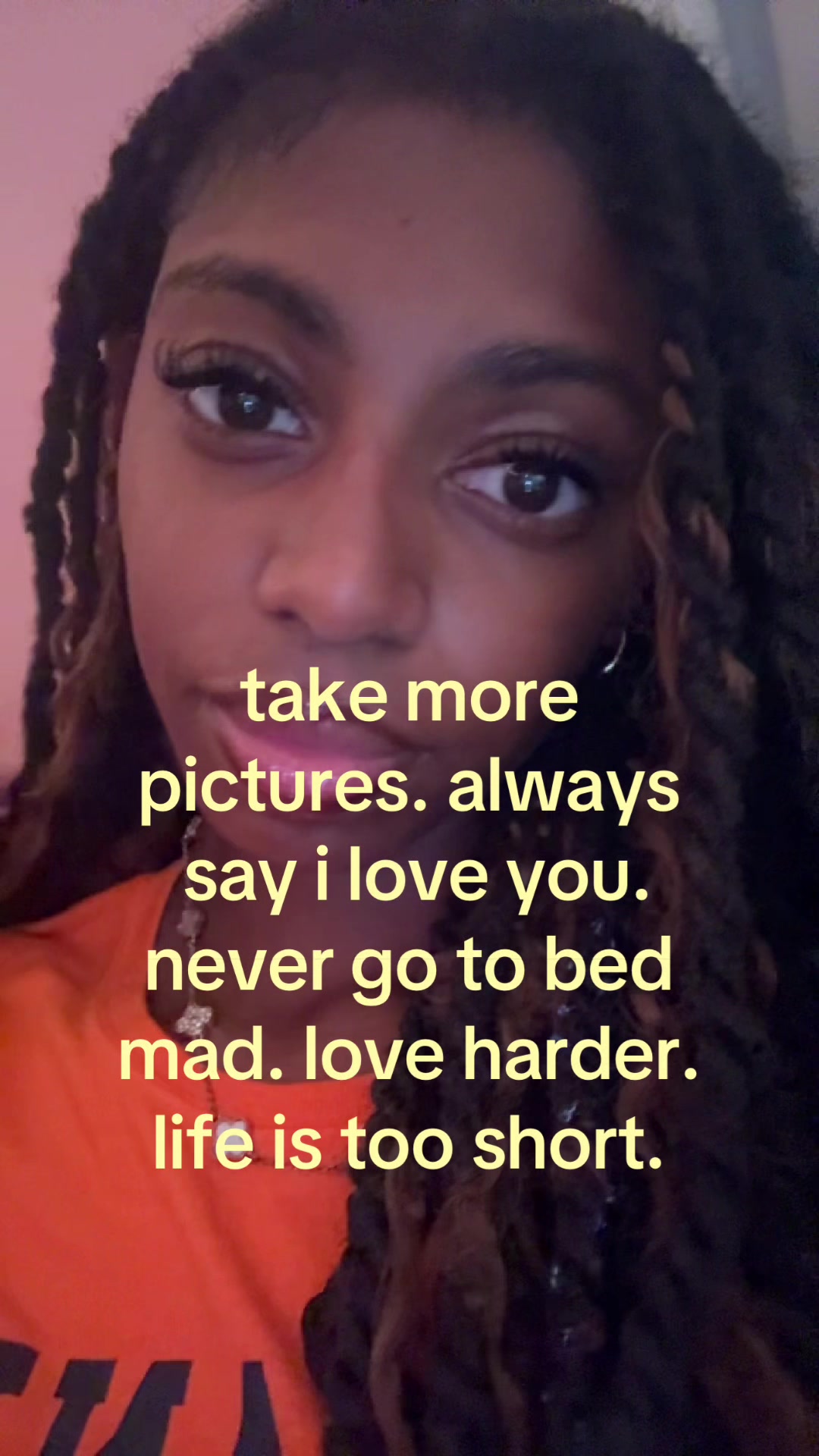 @shaniya ᥫ᭡.