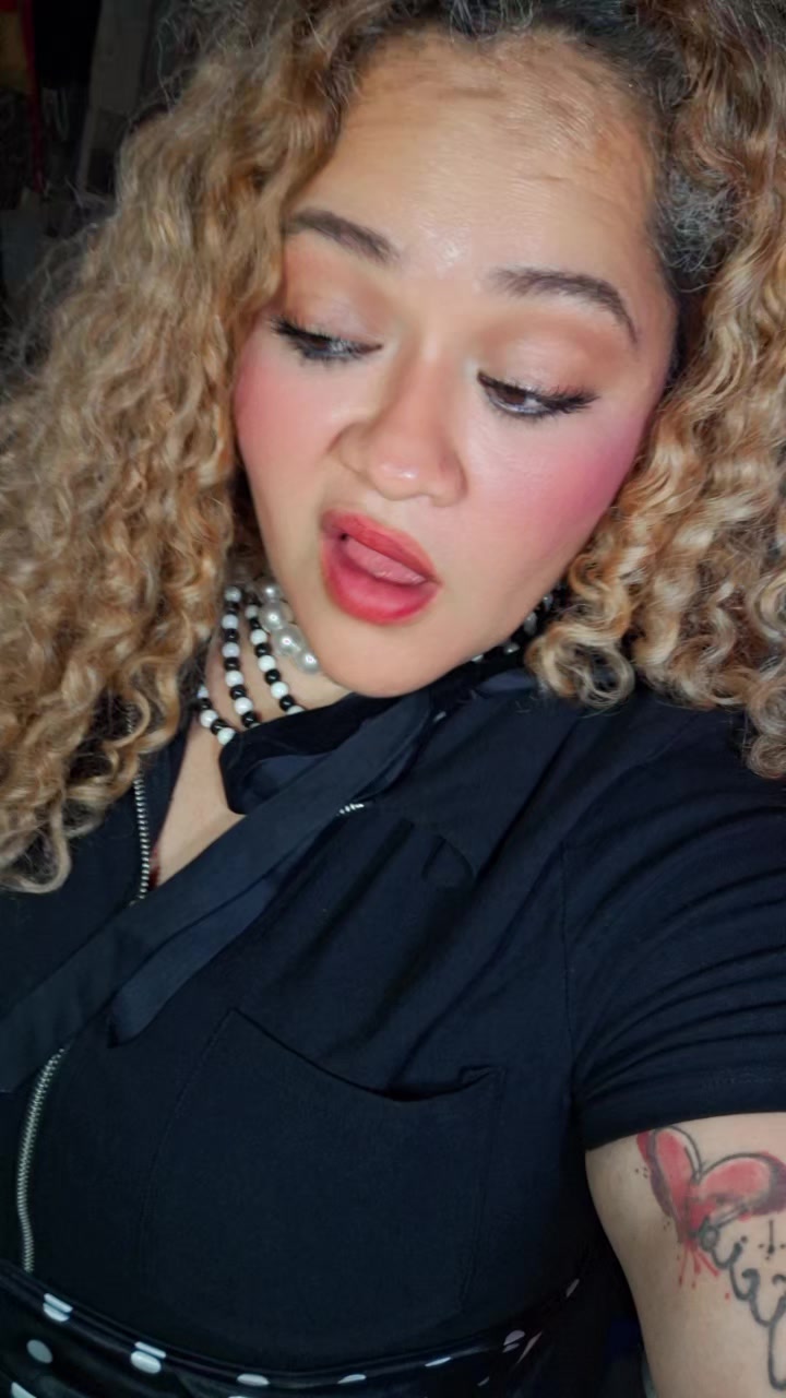 @🦁Aurora perez🌺