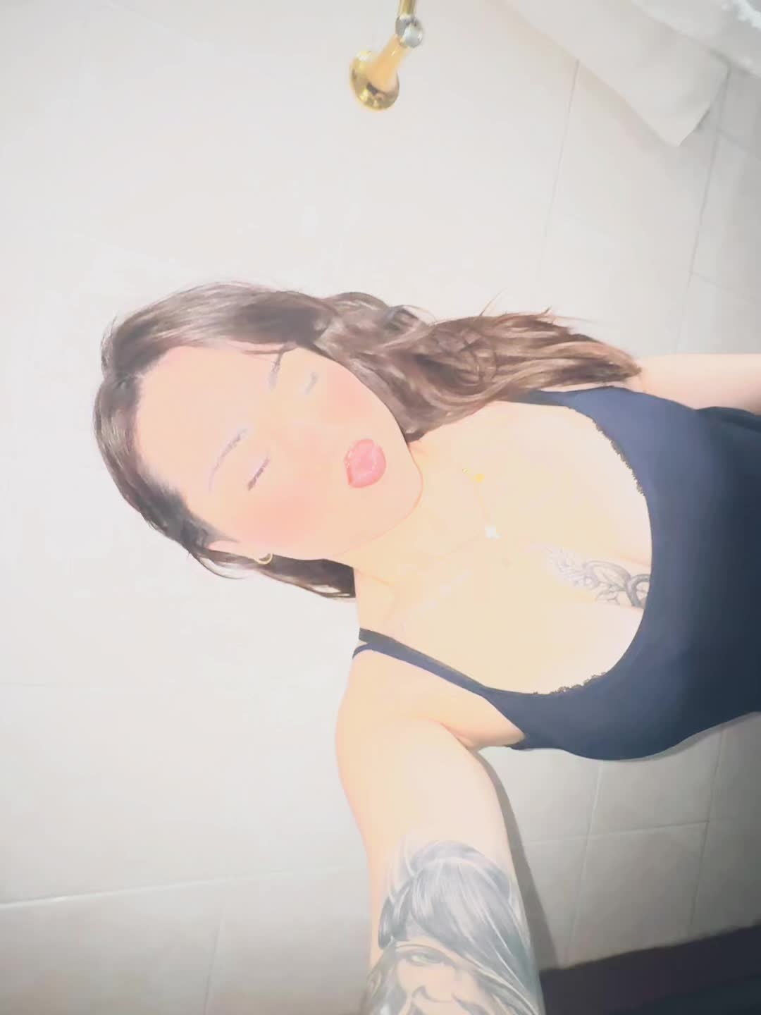 @...