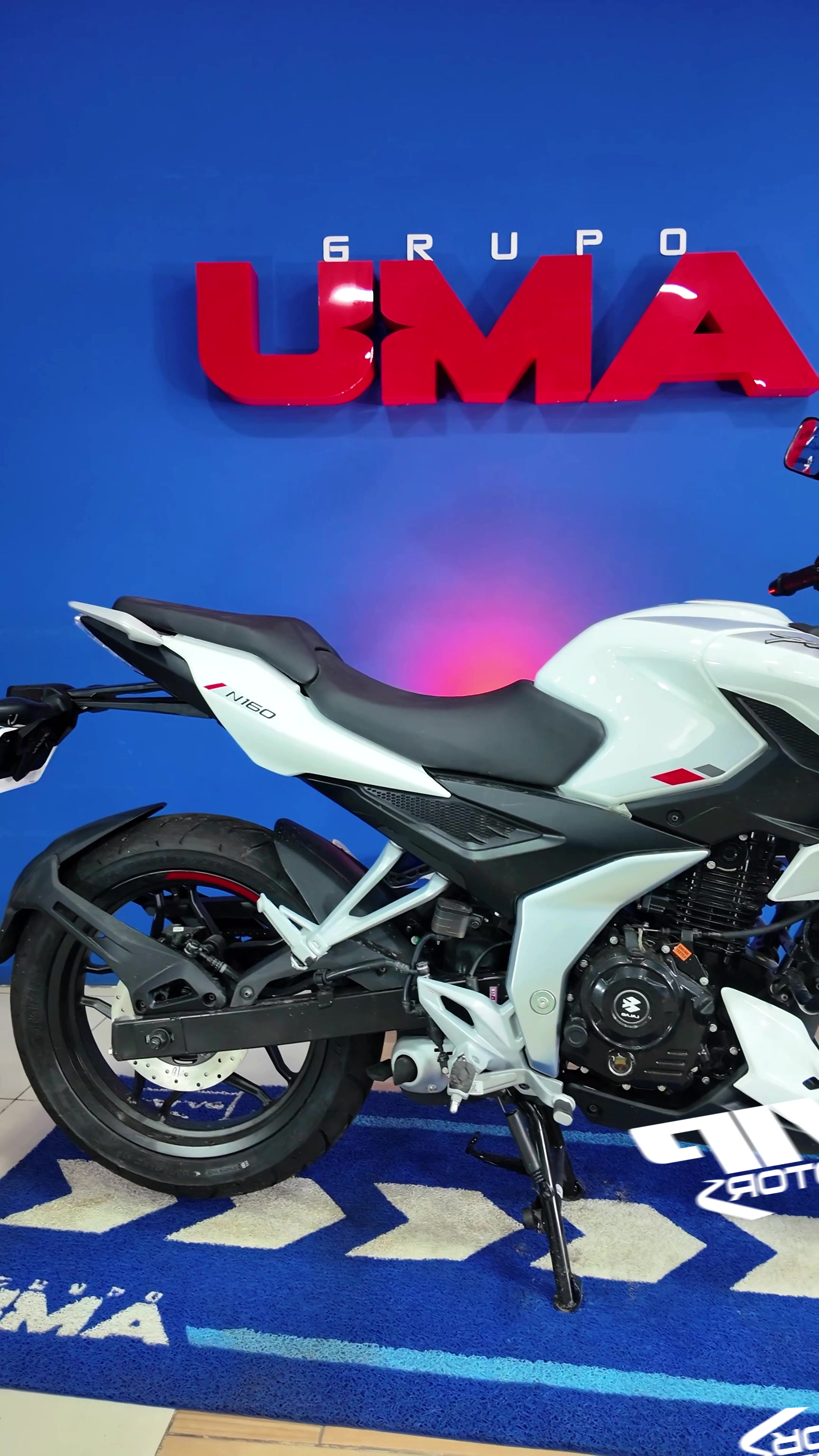 @BAJAJ AMATITL&Aacute;N