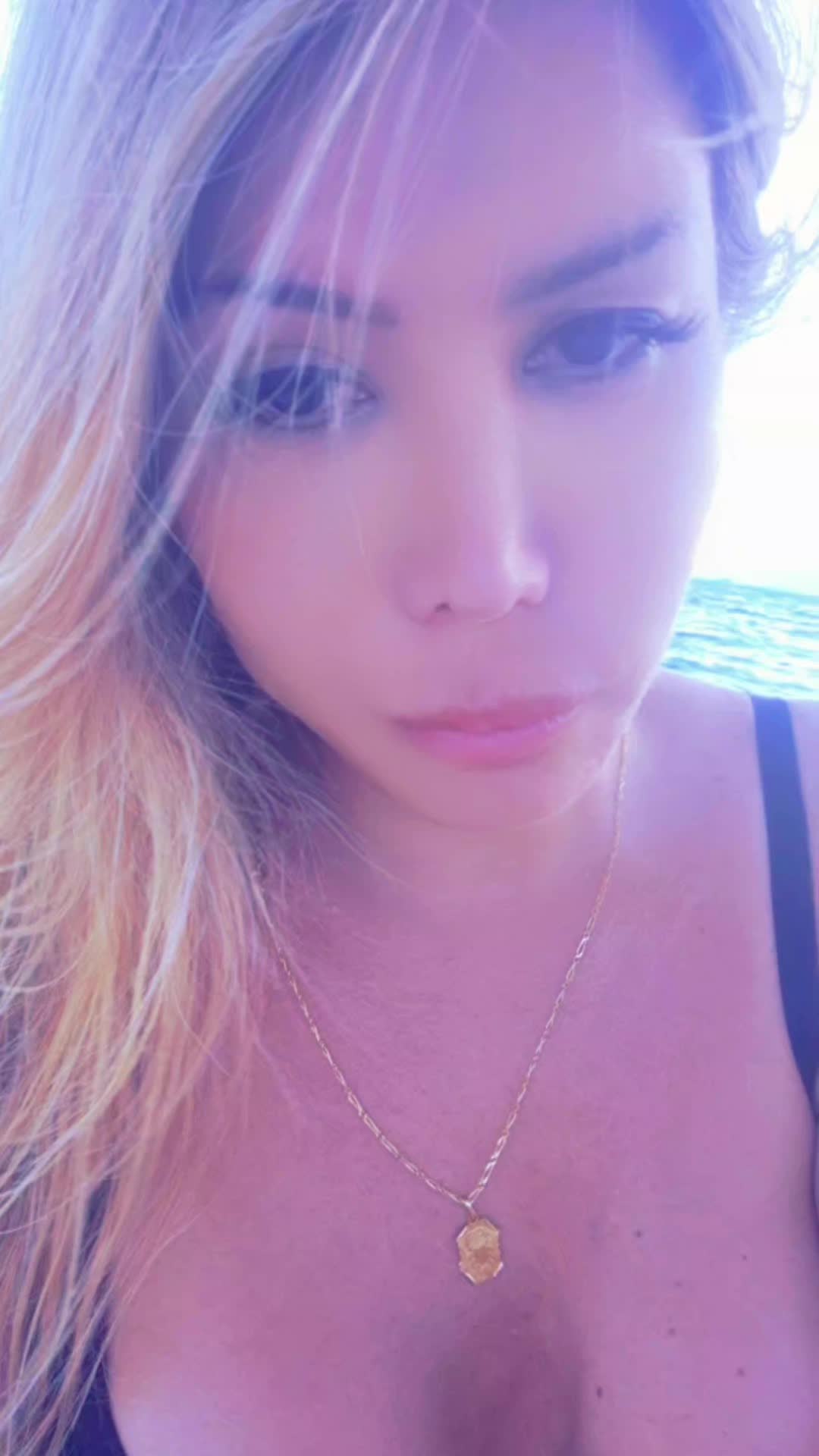 @Melannie Caroline Leon