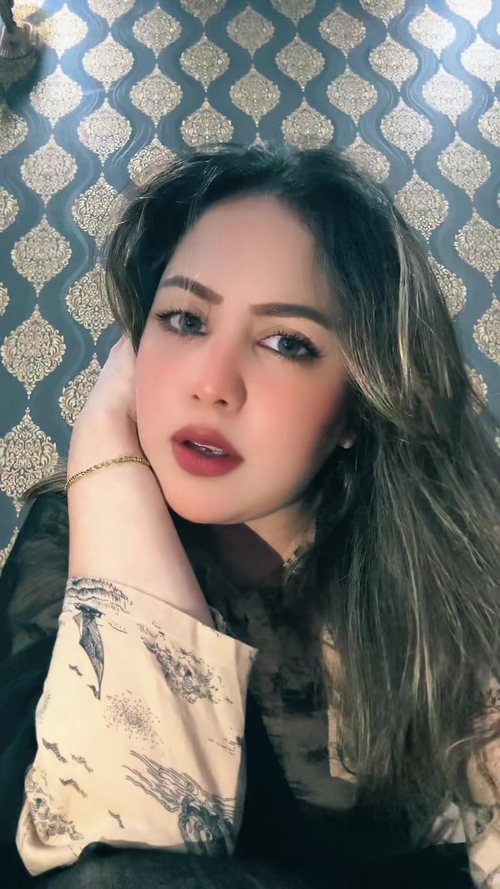 @ChawLa🥀