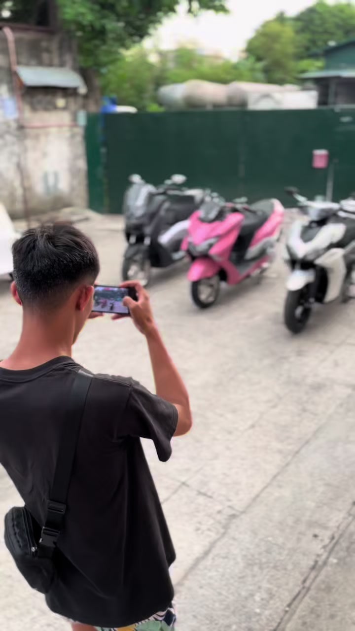 @burgyyy_