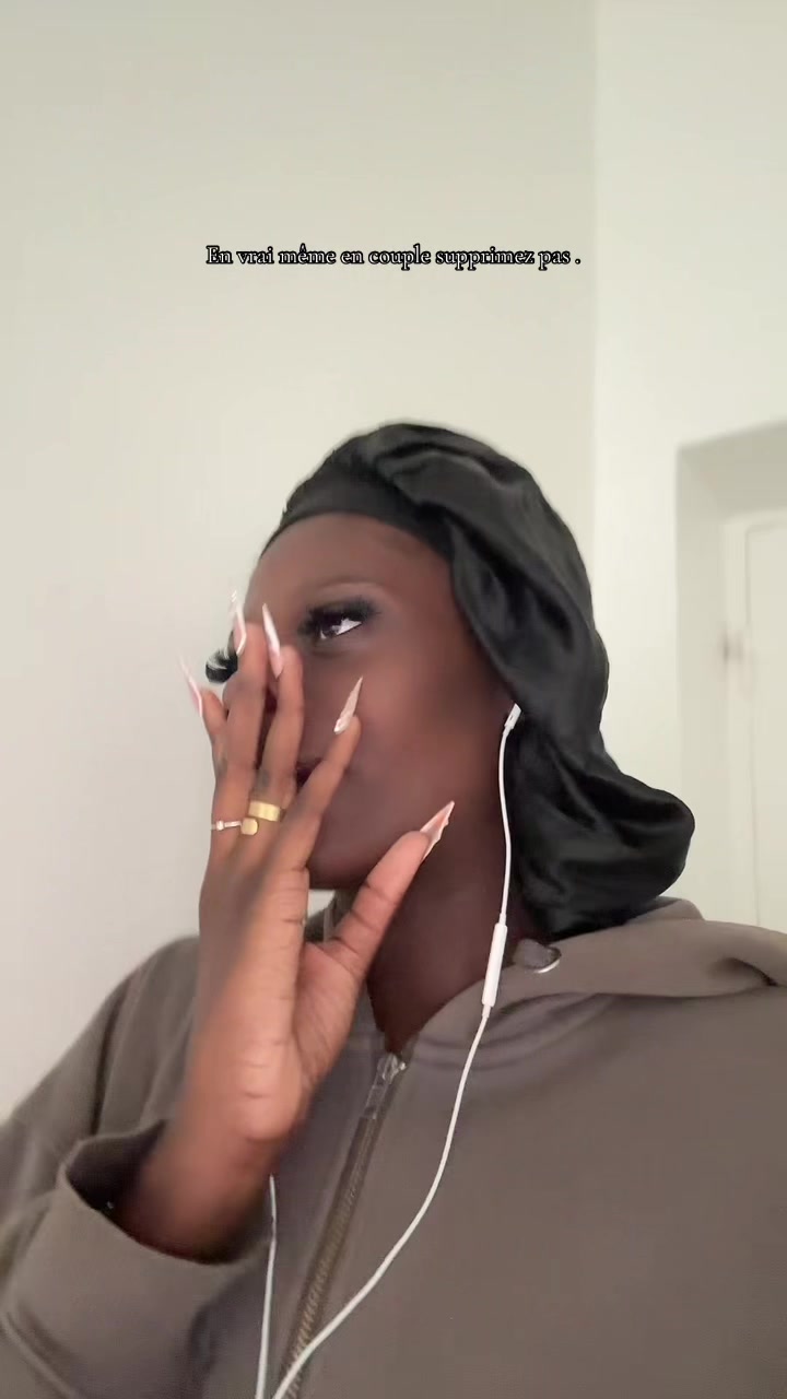 @𝐁𝐈𝐒𝐂𝐔𝐈𝐓𝟐𝐌𝐄𝐑🧜🏾&zwj;♀️