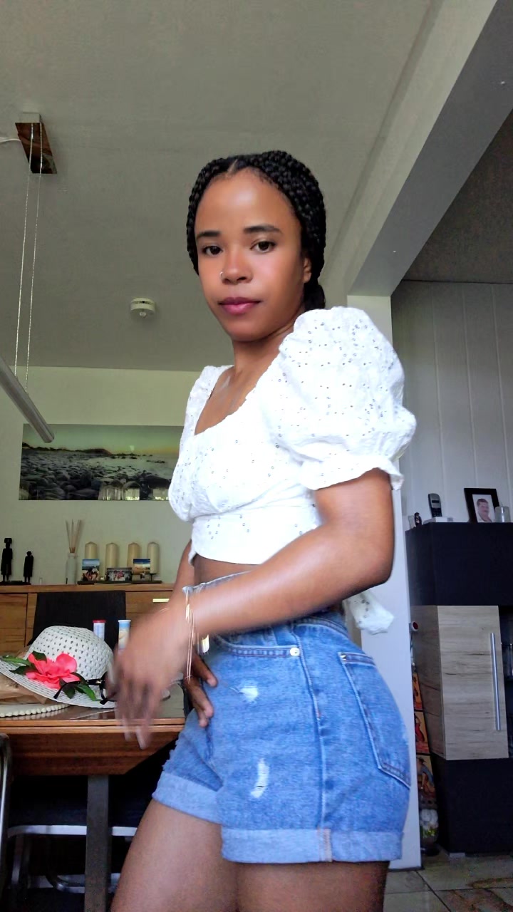 @Nouch🇲🇬