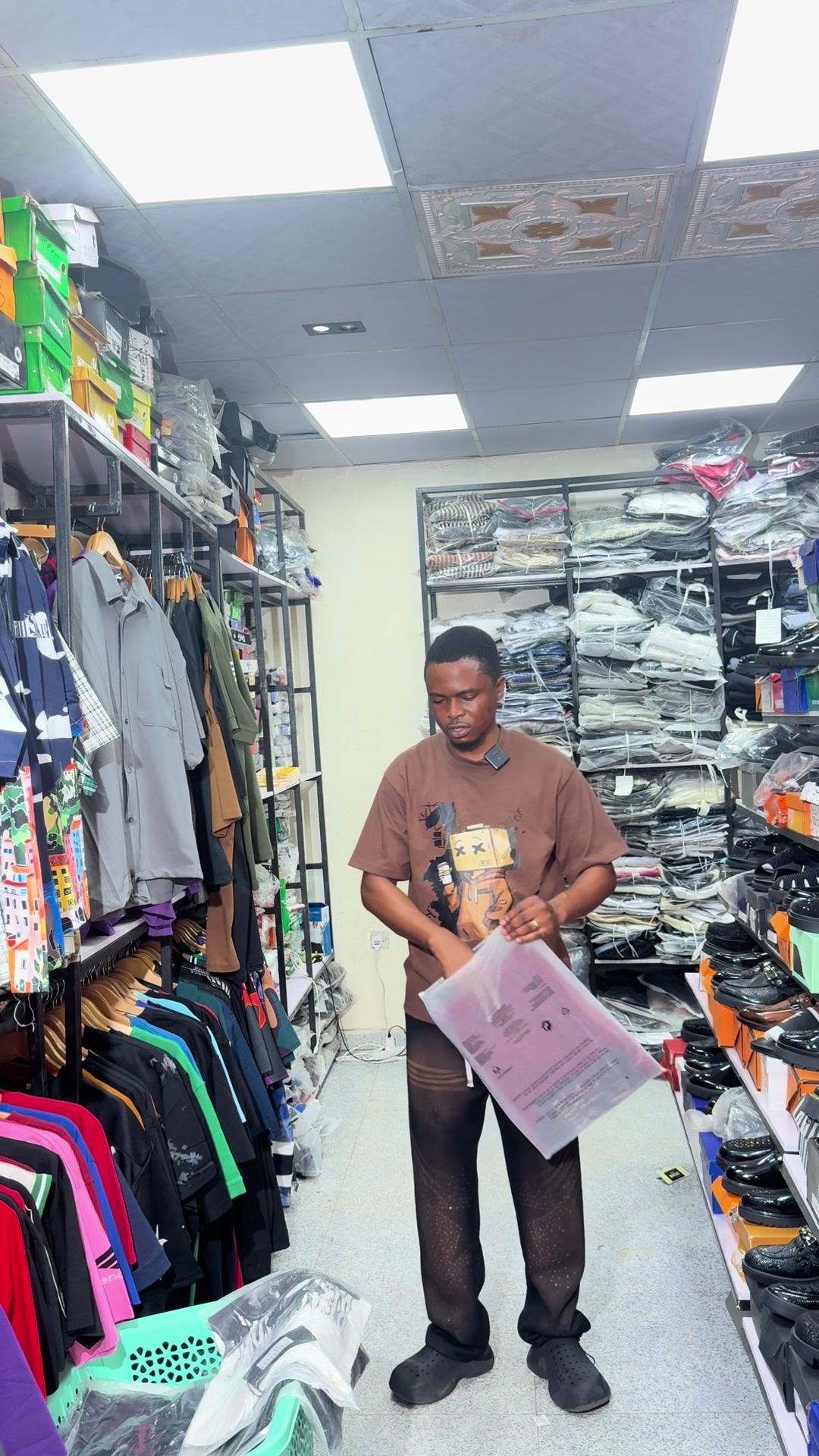 @BIGGEST TSHIRTWAREHOUSE IN IBD