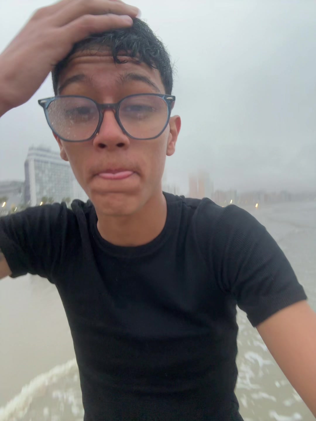 @Simon bizarro🐿️