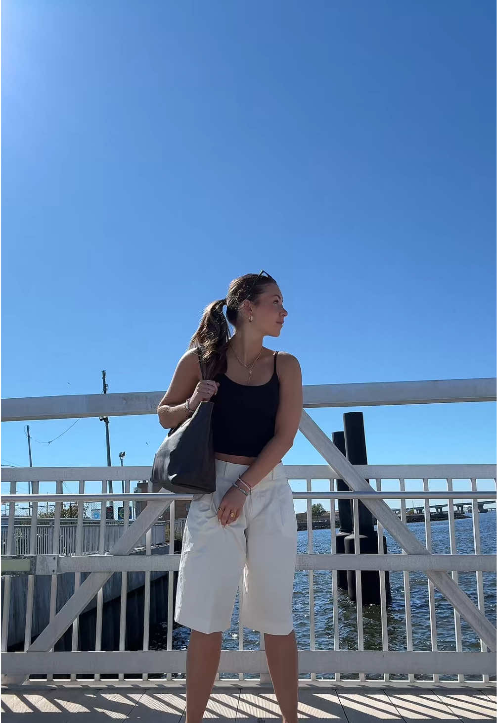 @lizlanden