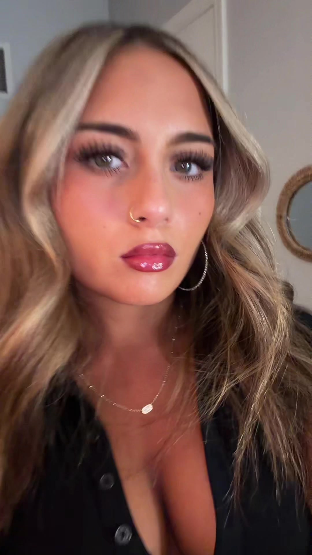@lailaapineda