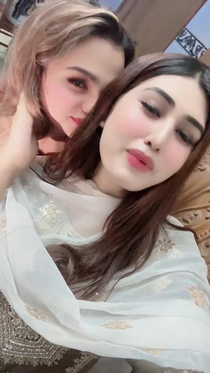 @dhakar queen Rowza