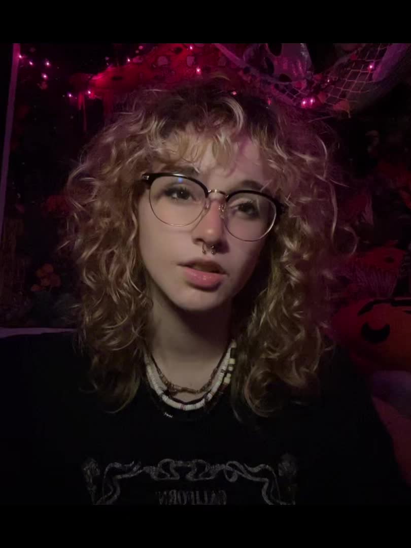 @Maddie 𖣂