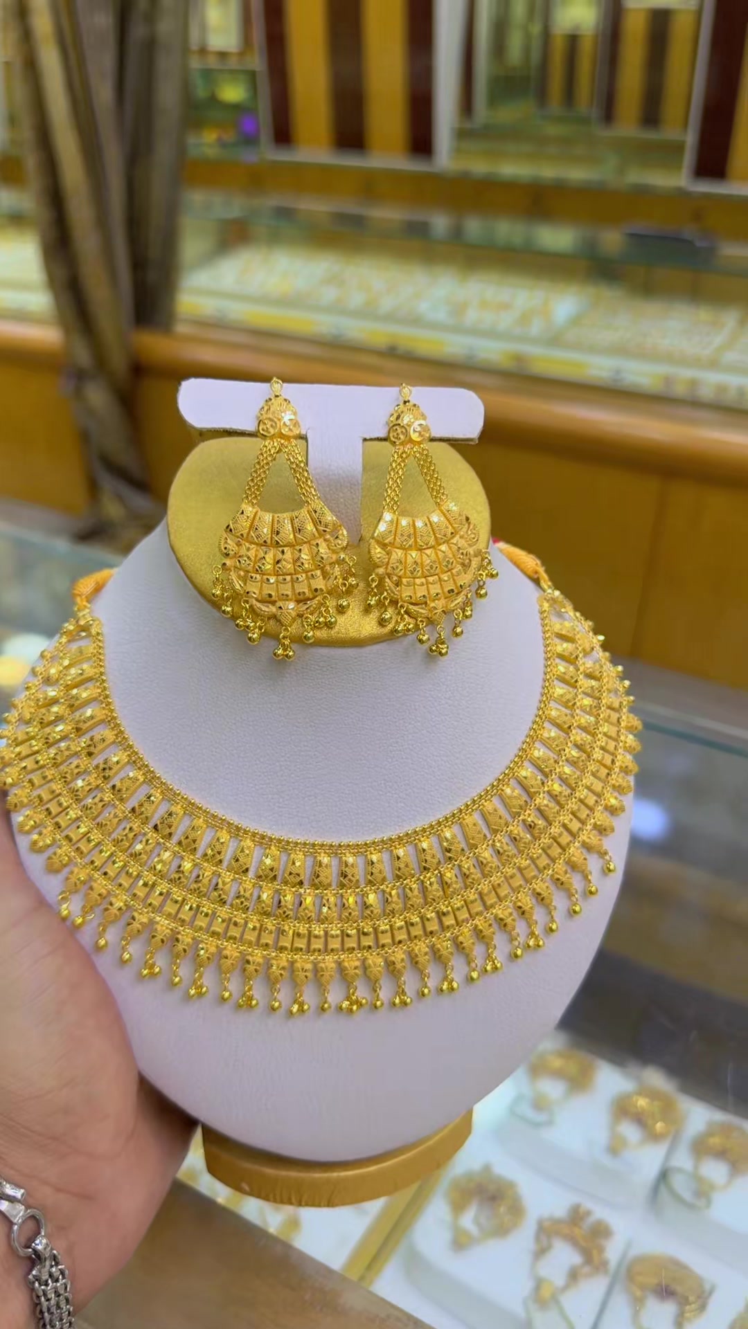 @𝓕𝓪𝔂𝔂𝓪𝔃 👑𝓩𝓪𝓻𝓰𝓪𝓻