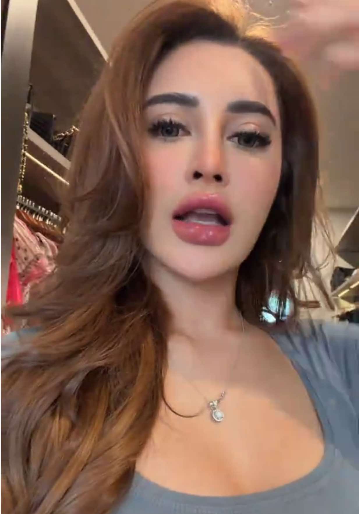 @lauraaas__