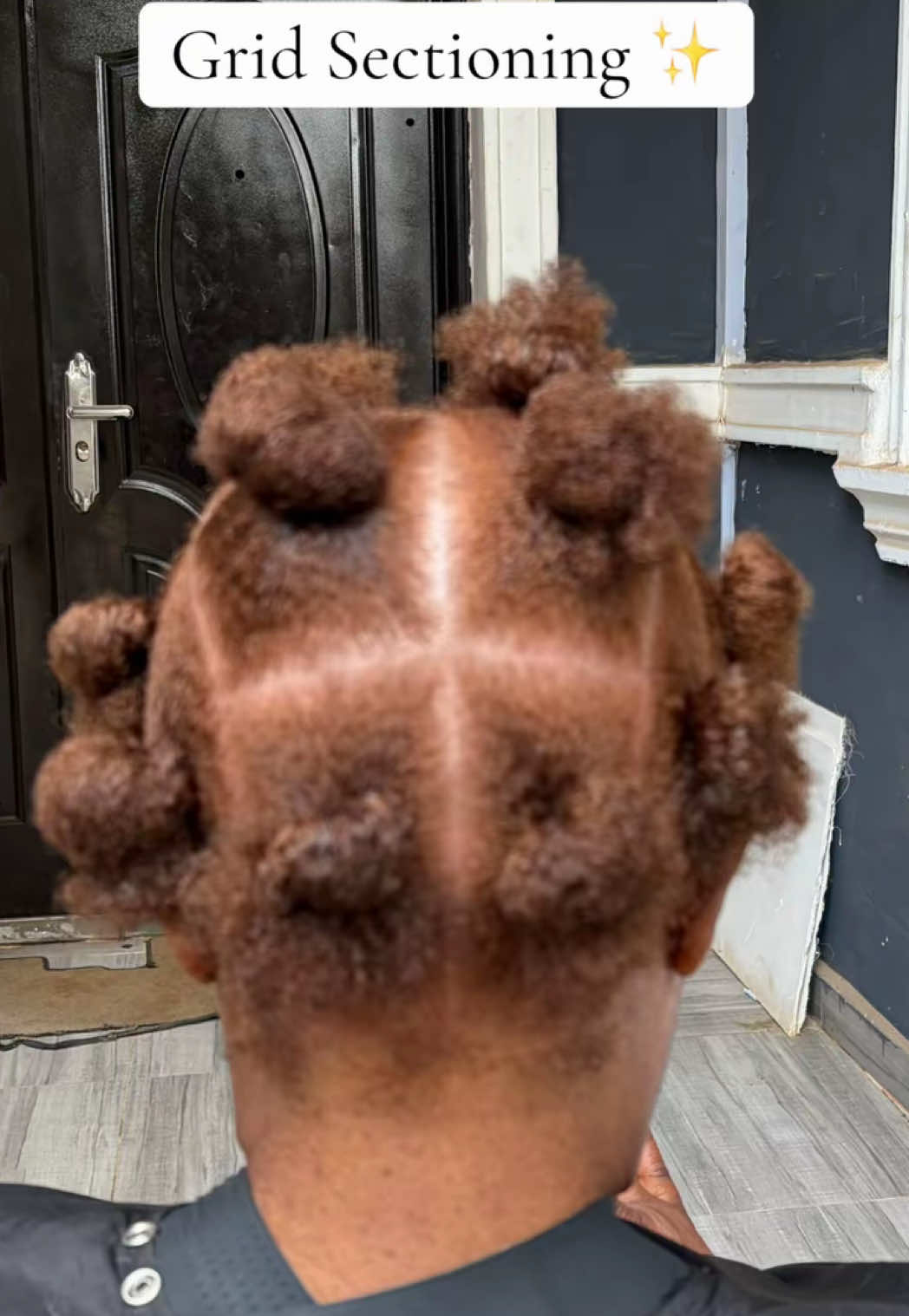 @FEMALE BARBER/LOCTICIAN IN LAG