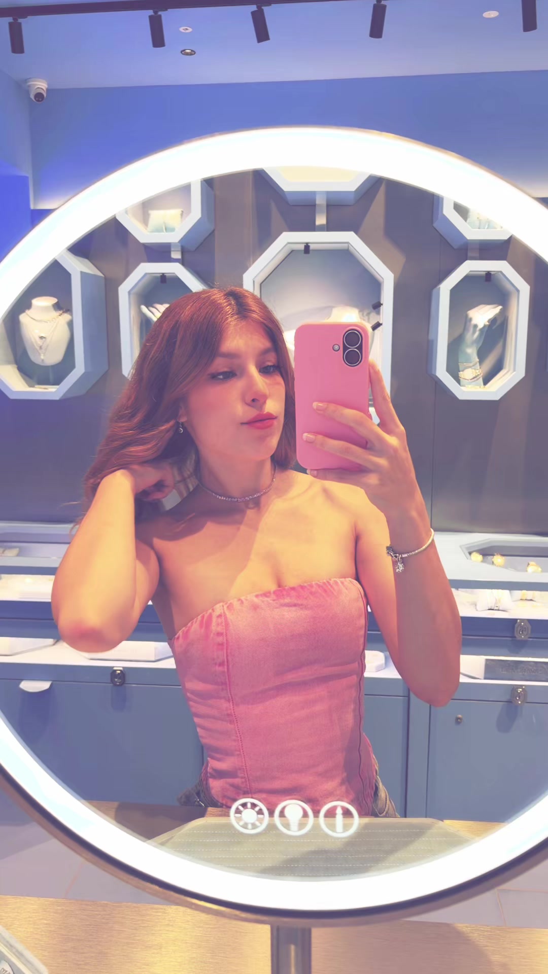 @N&ocirc;made
