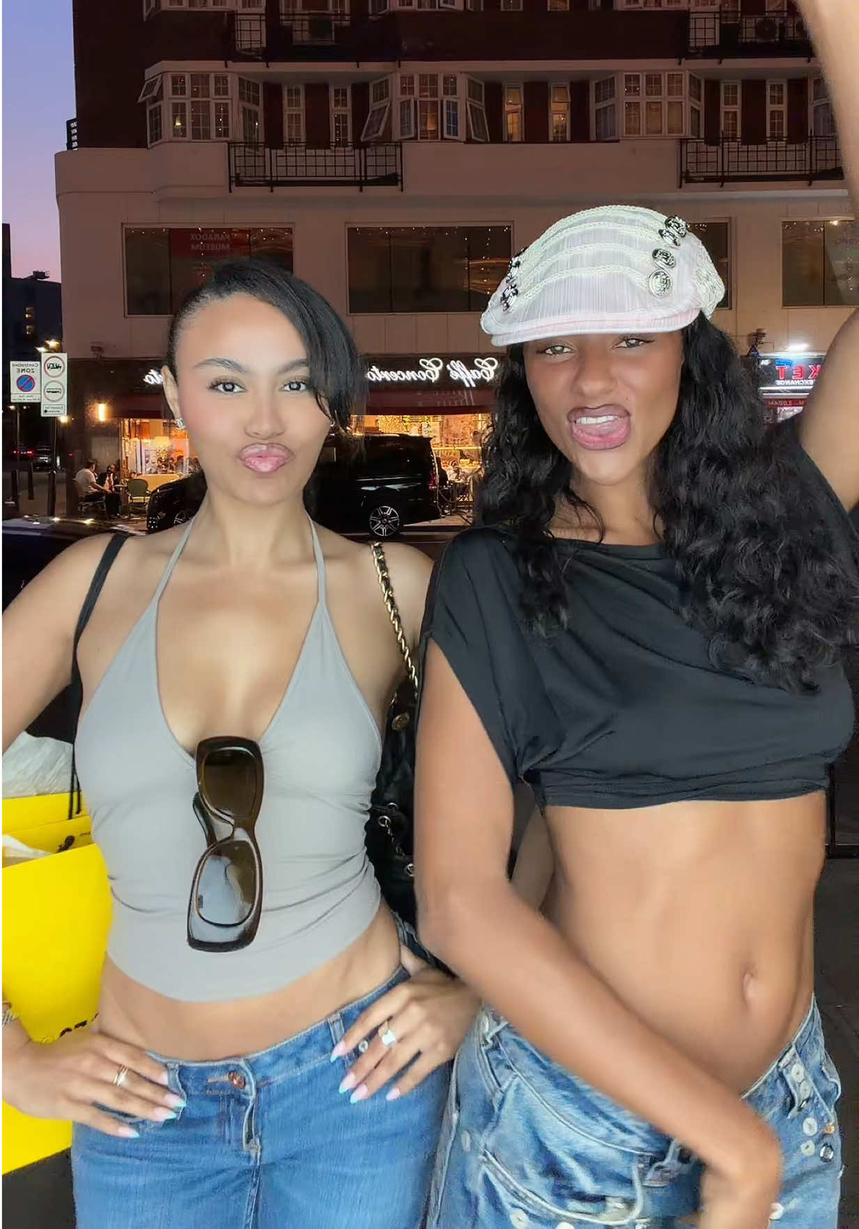 @Lolarosethompson