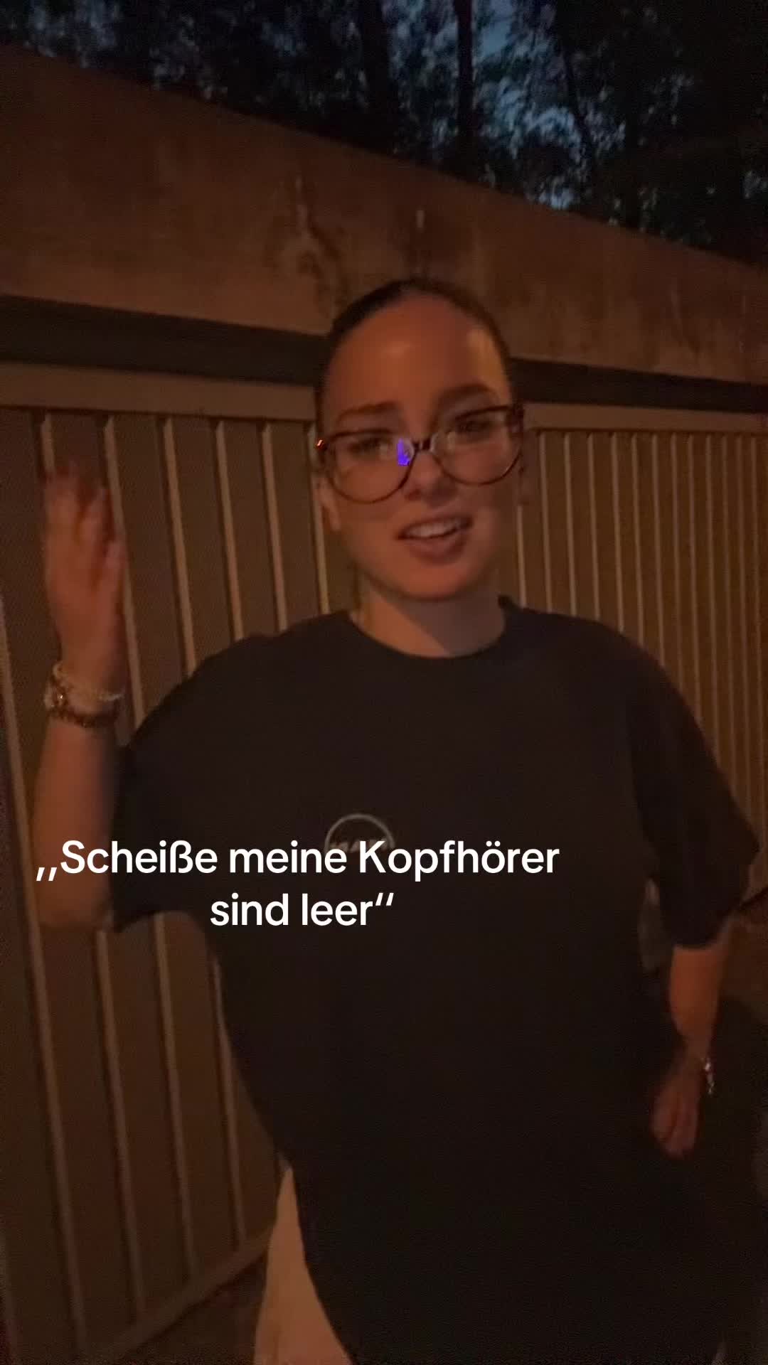 @ℰ