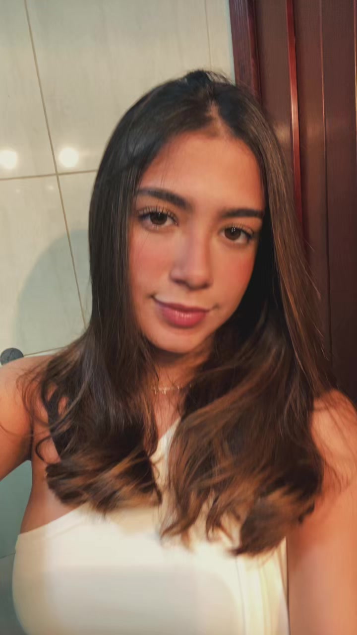 @liviaareiss_