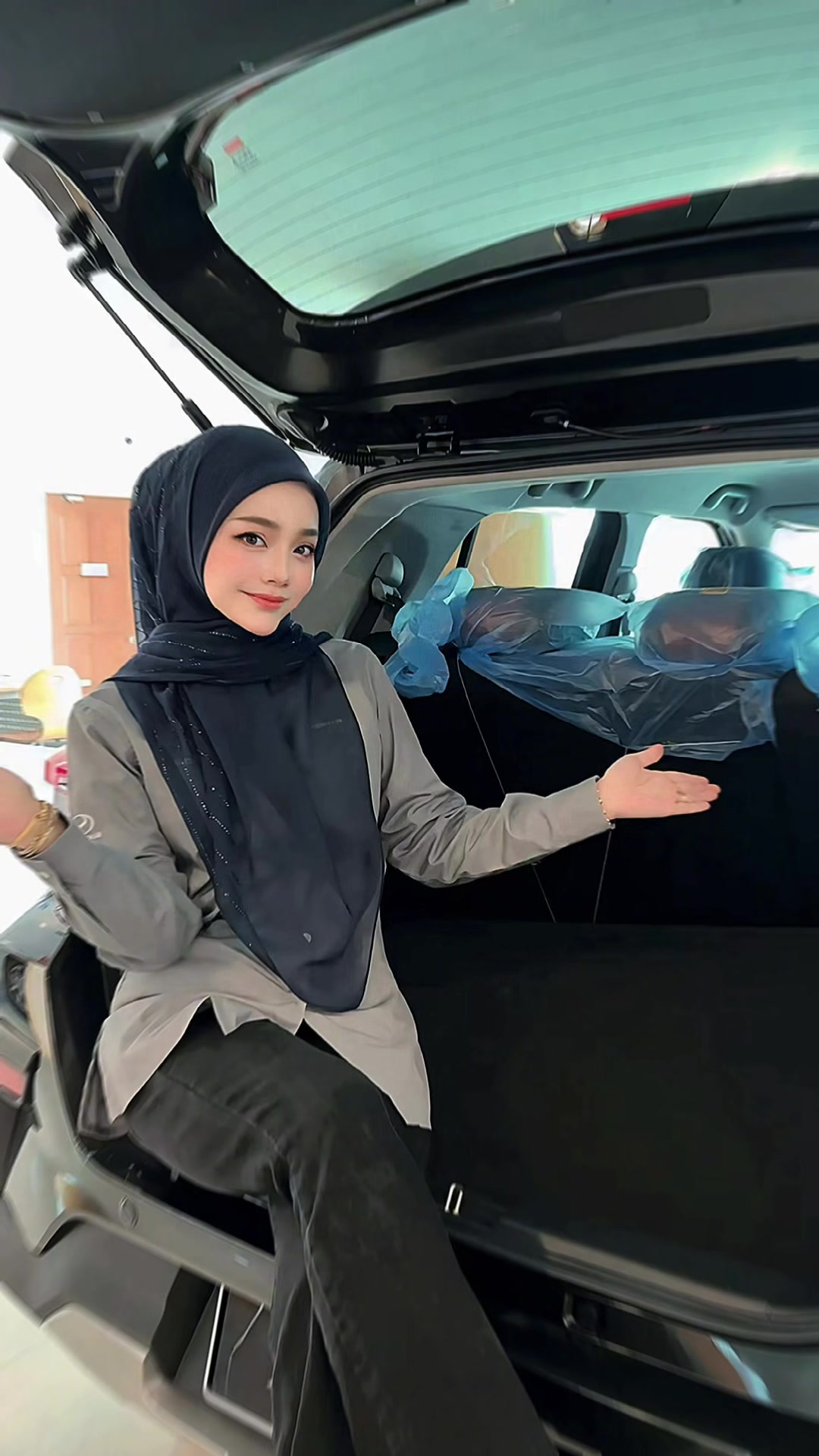 @memeymansor_🦋
