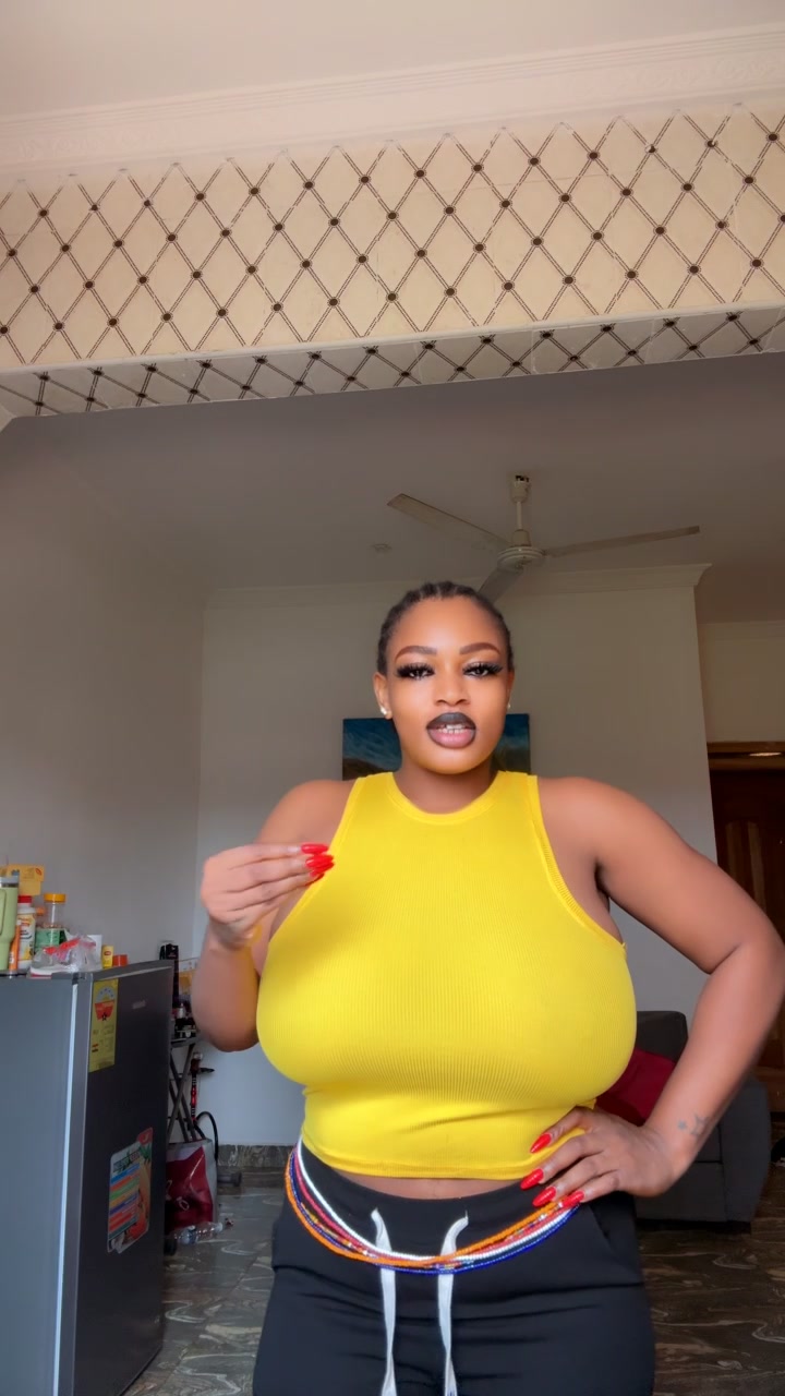 @🩵Bigbreast777🩵