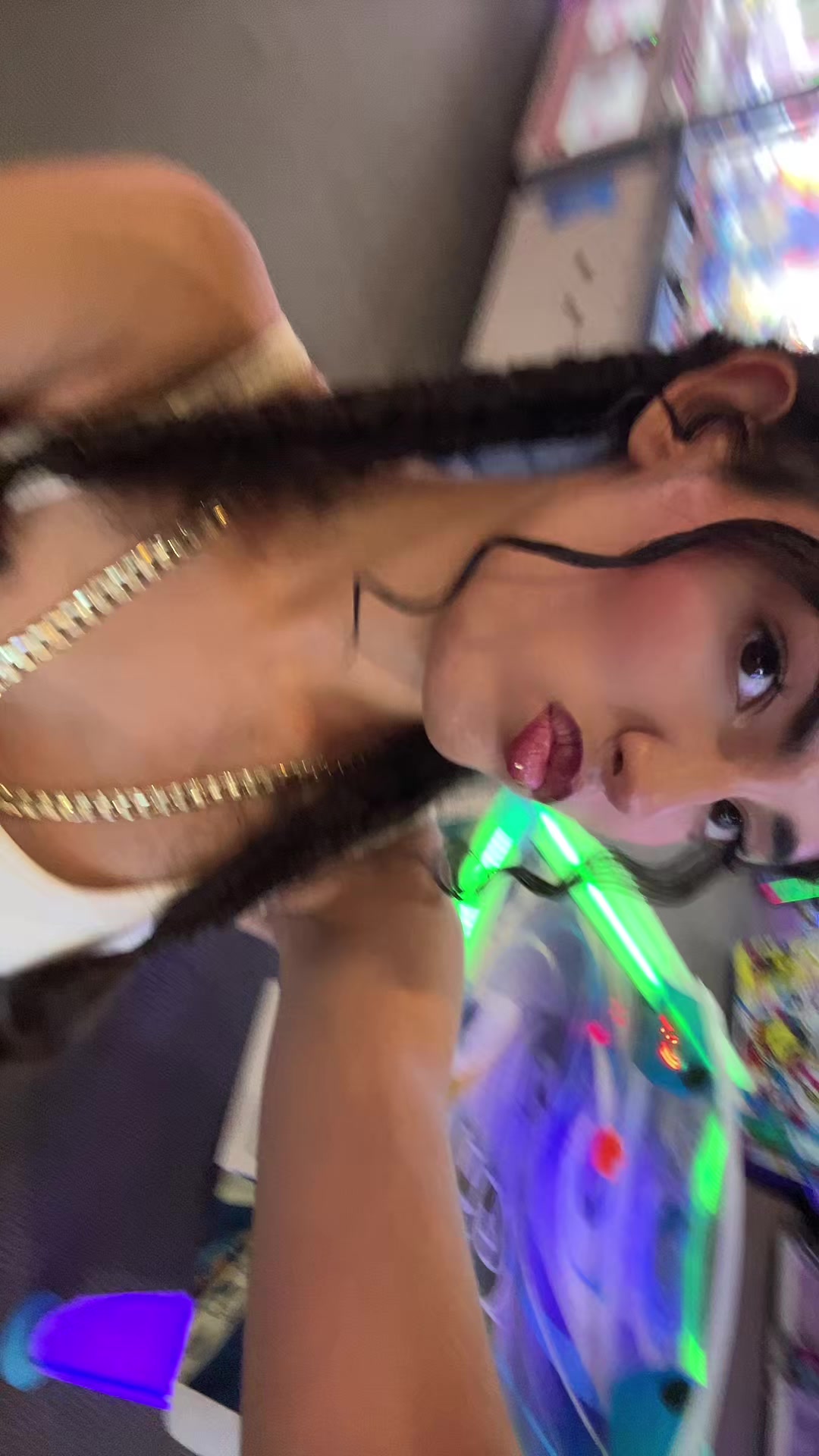 @Ari