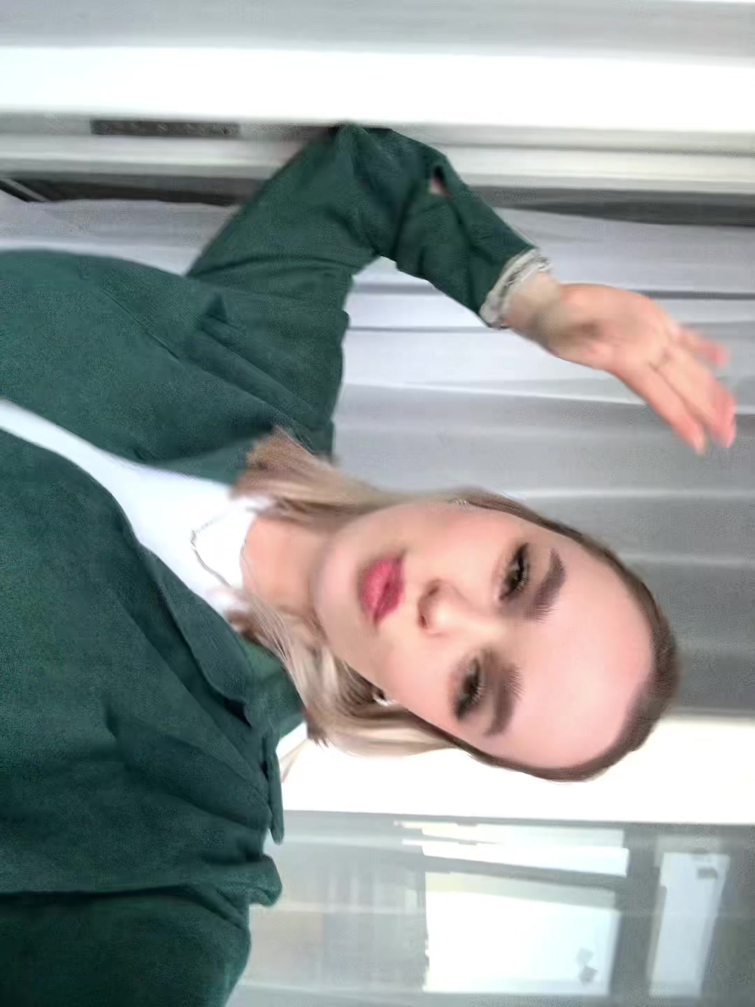 @Alexandra22