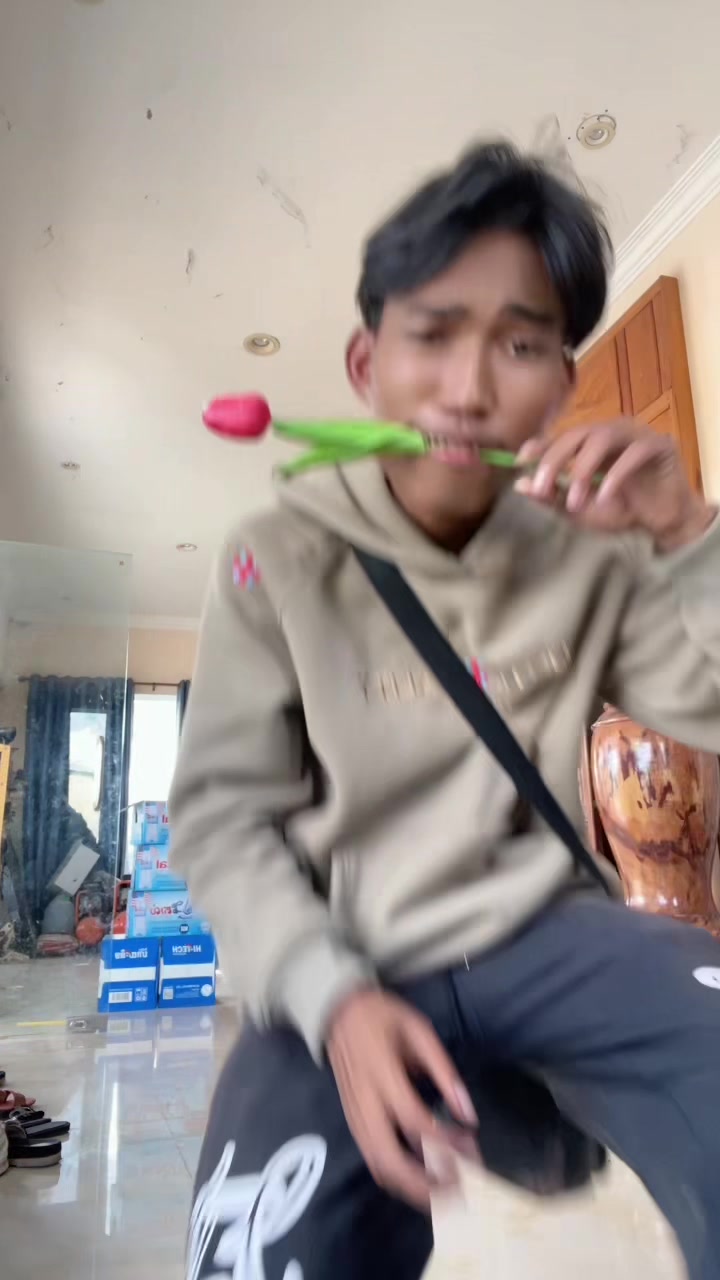 @ចាំល្បីចាំដាក់ឈ្មោះ