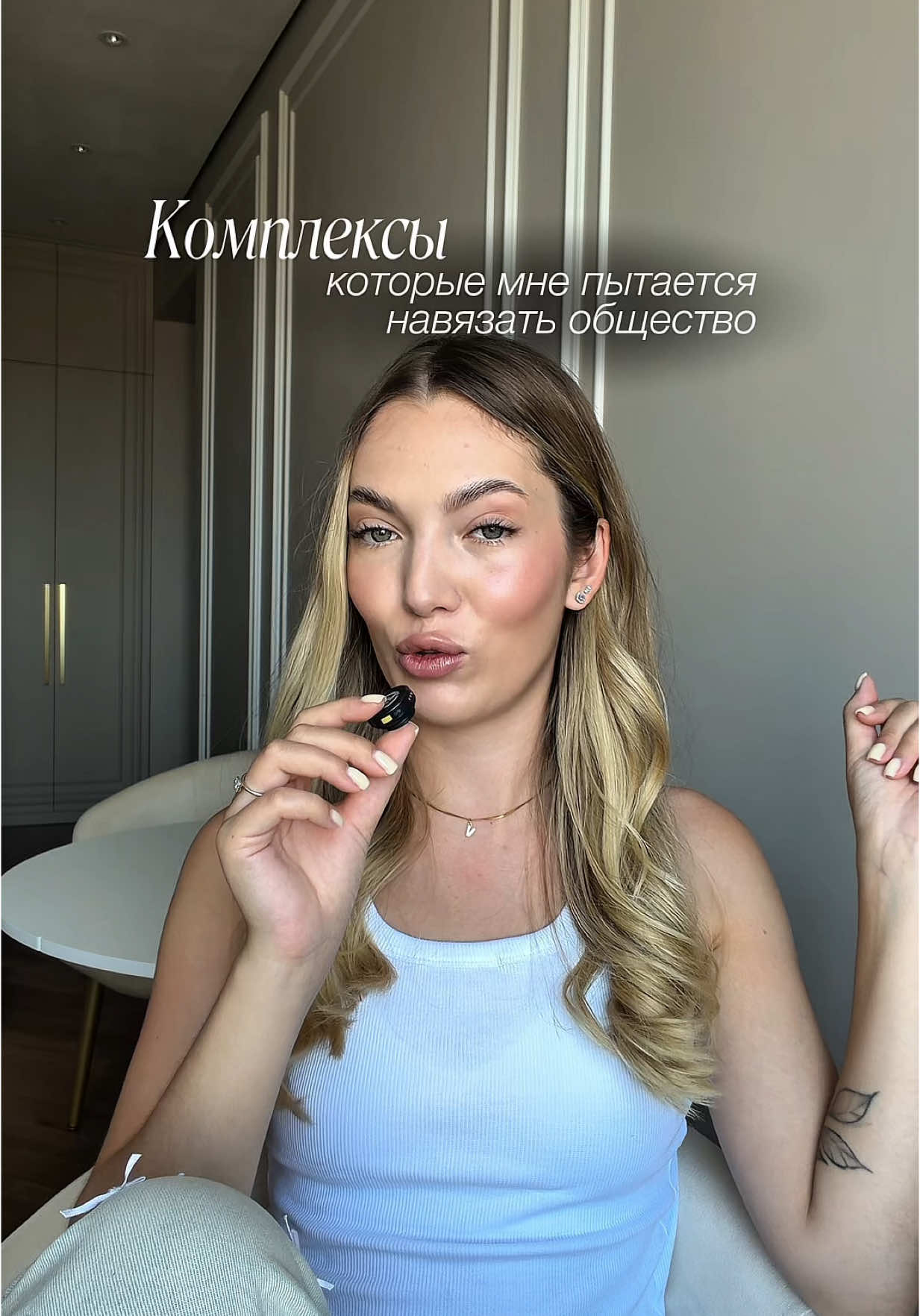 @Vikisaay