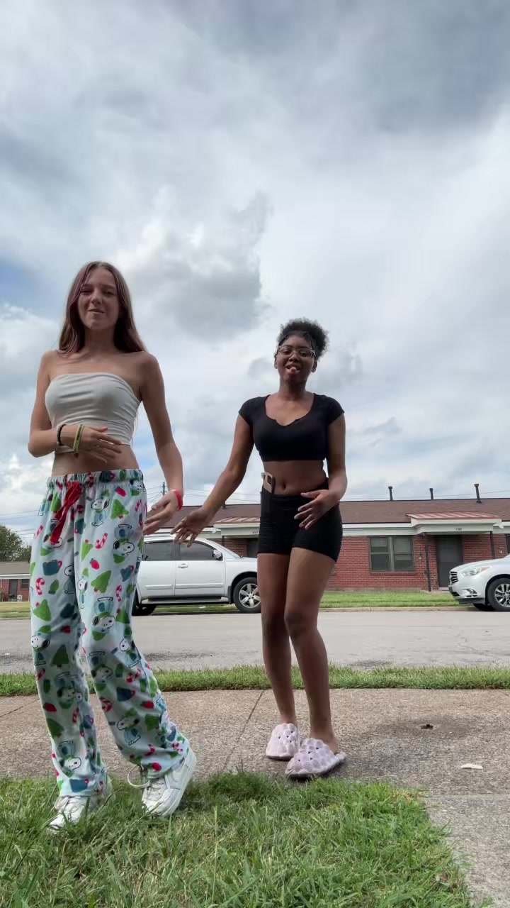 @Your fav girl