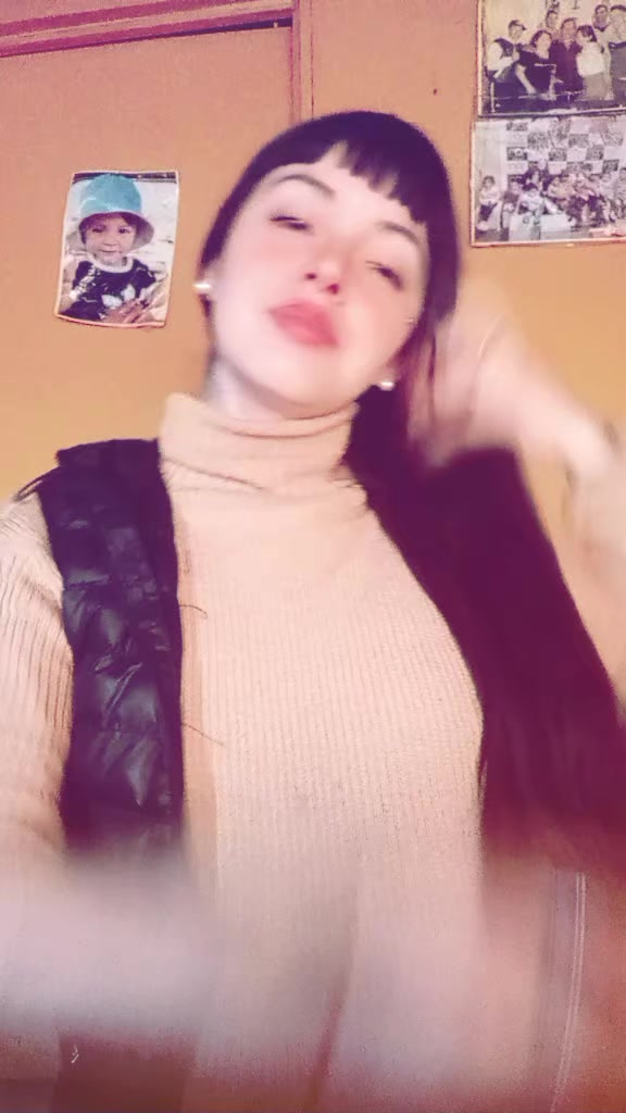 @Camiii🦋
