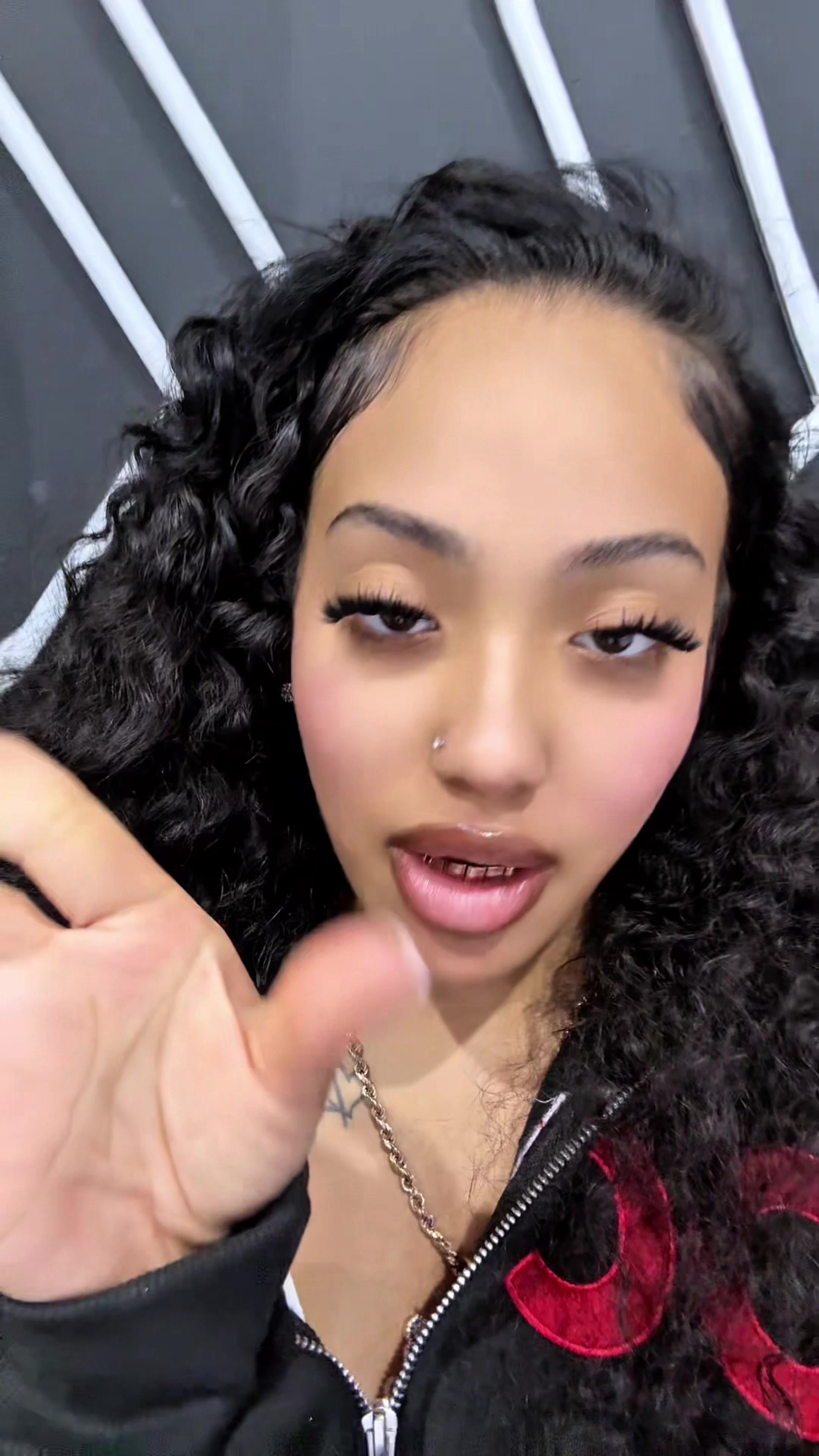 @Briii