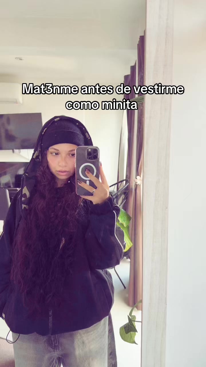 @Vickyschhh