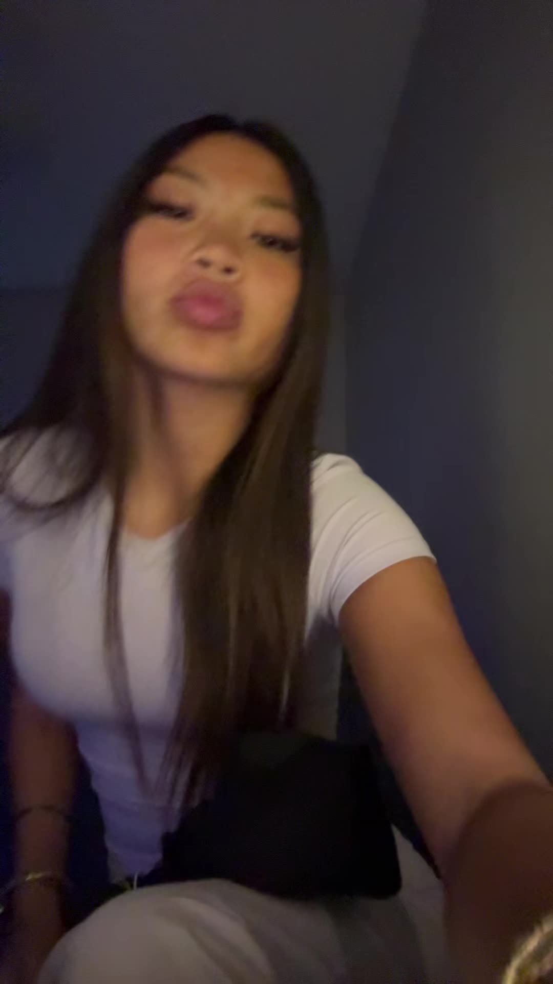 @𝒸𝒽𝑒𝓎𝑒𝓃𝓃𝑒 😉