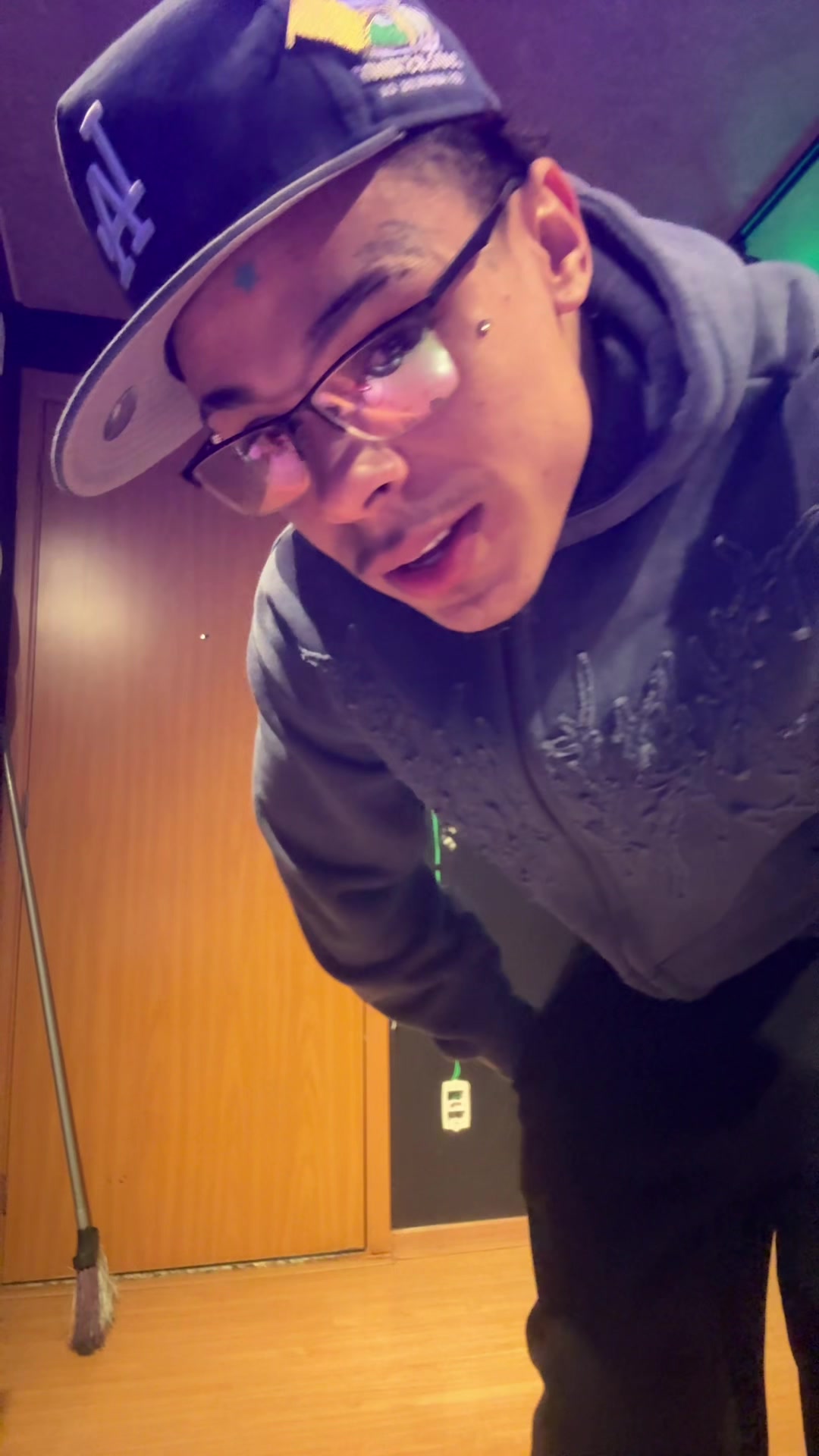 @๐ฒ๐๐๐๐๐
๐๐ฆโฌ