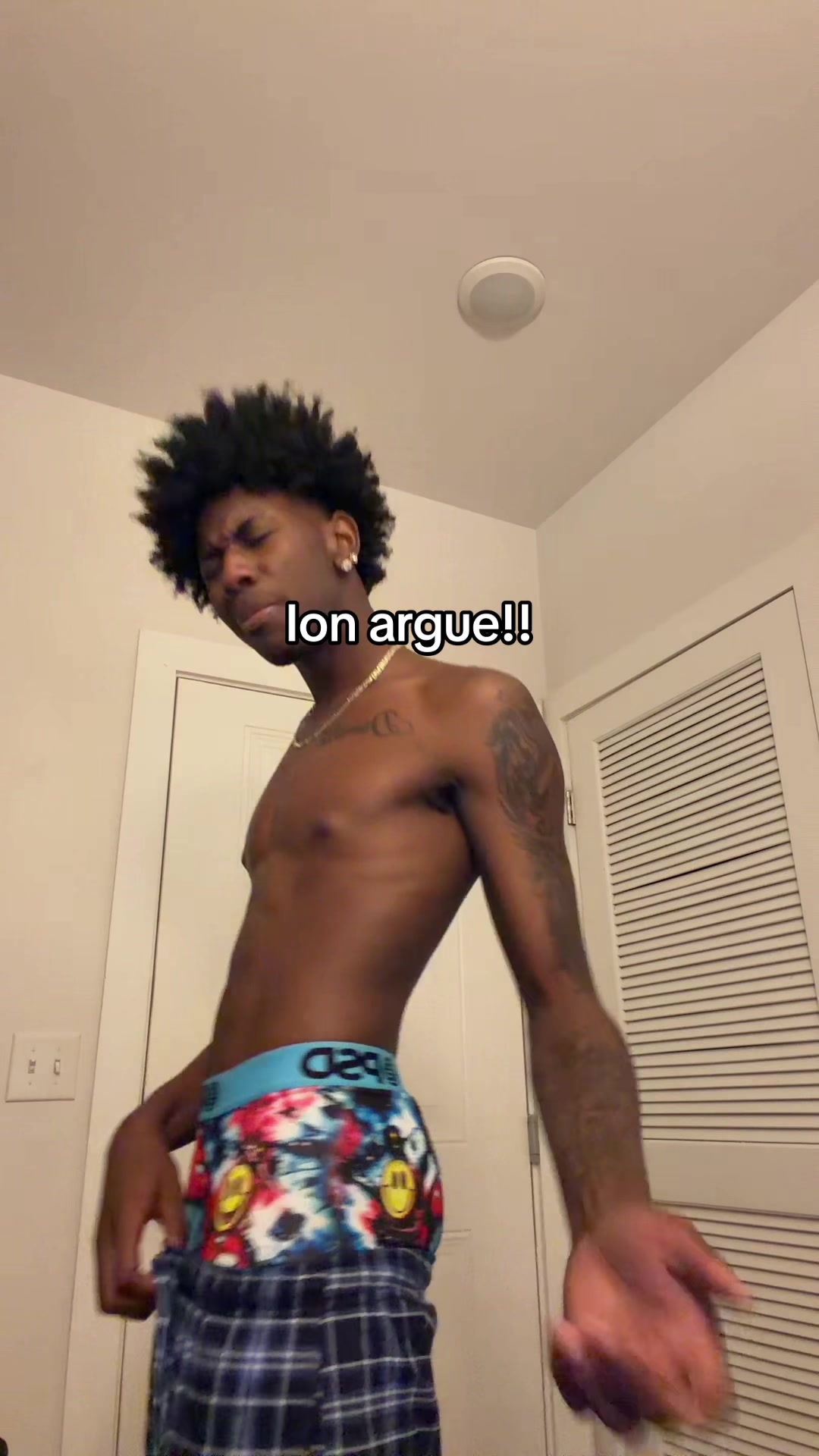 @~CJ~
