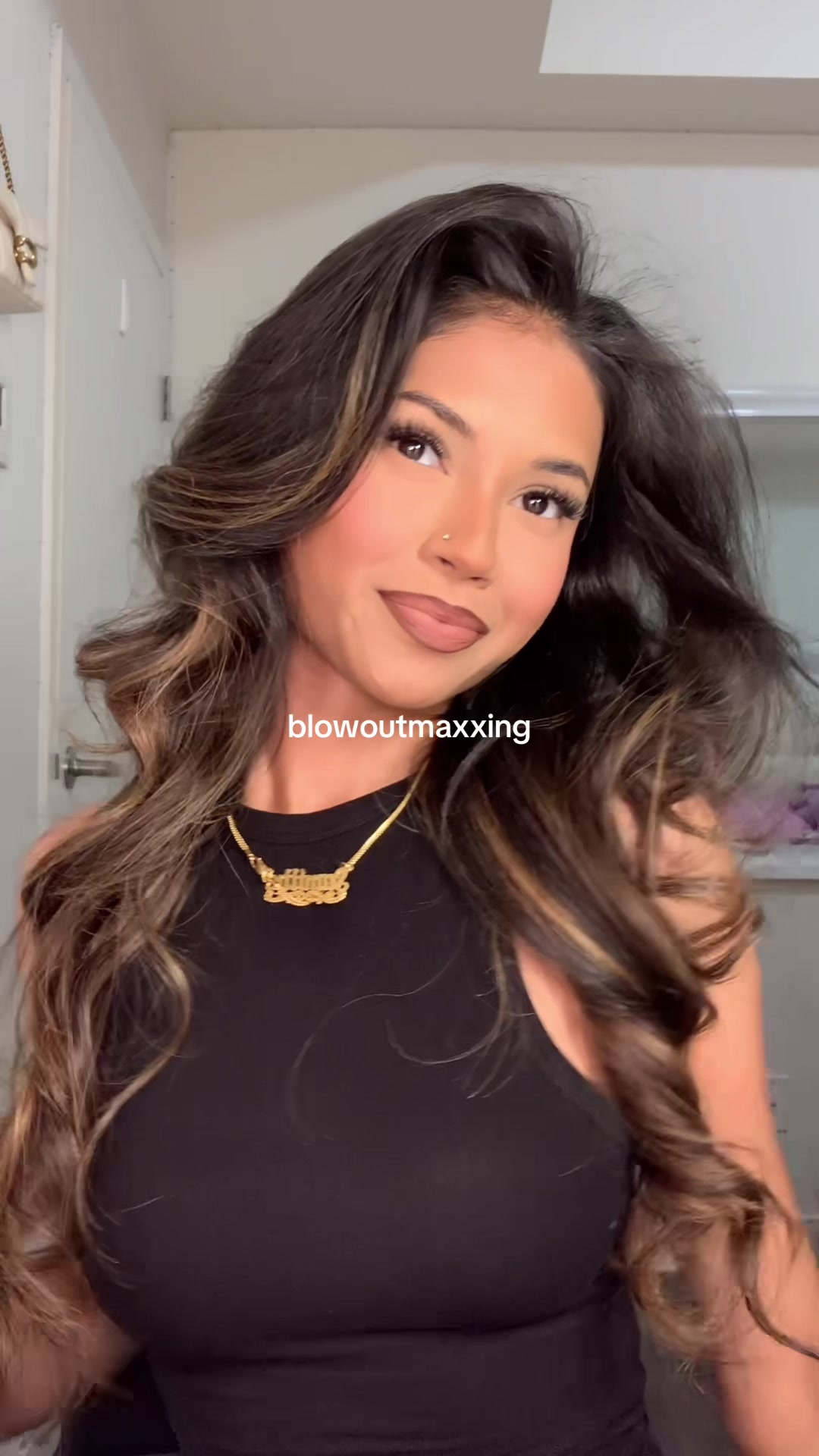 @𝒮