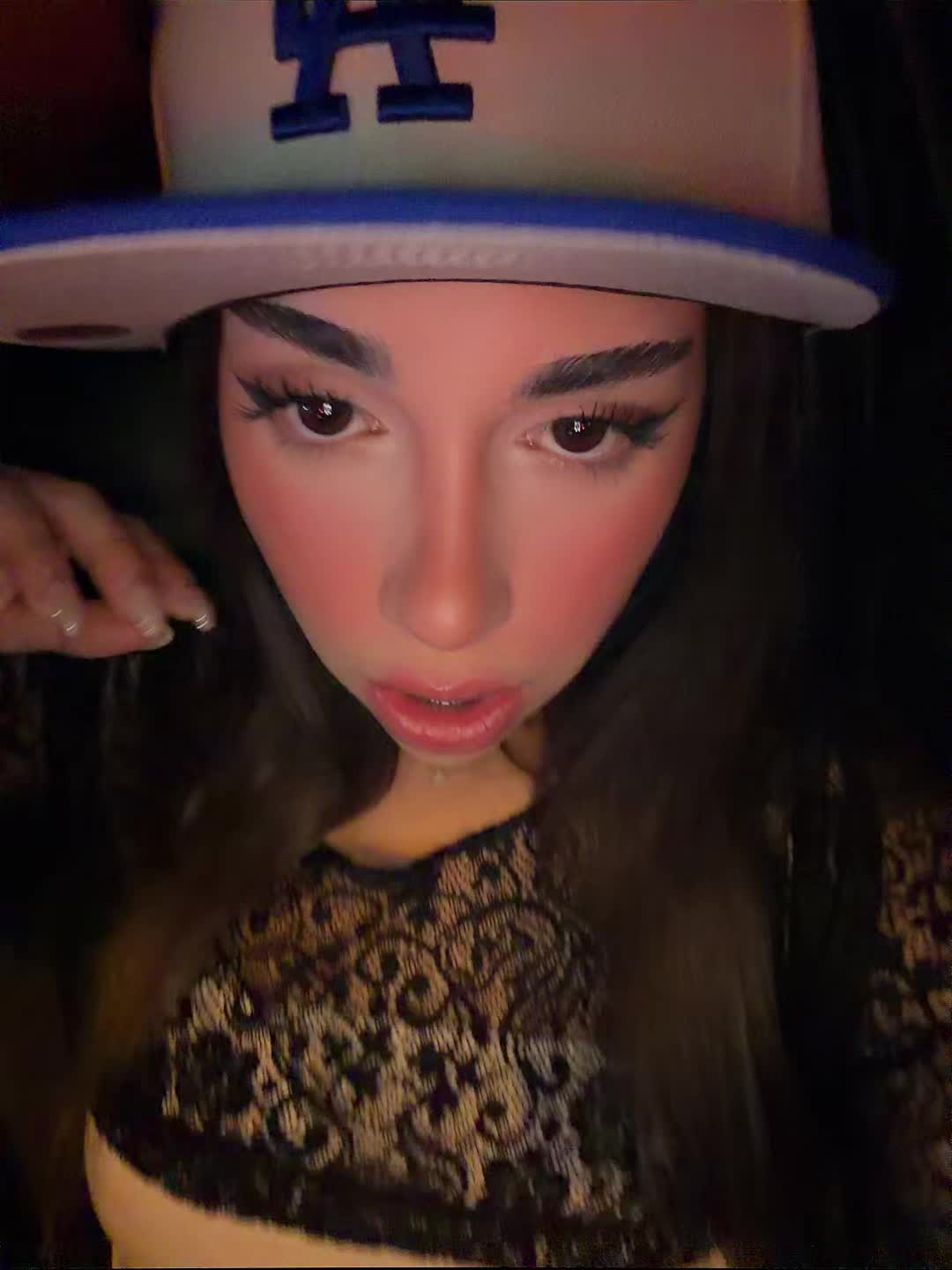 @_.aviisaa