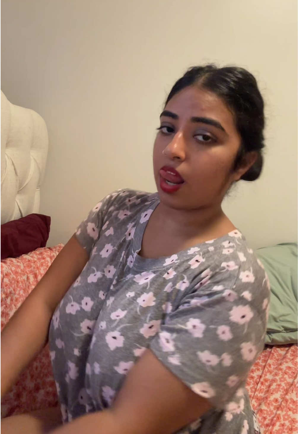 @mooncrumbsss