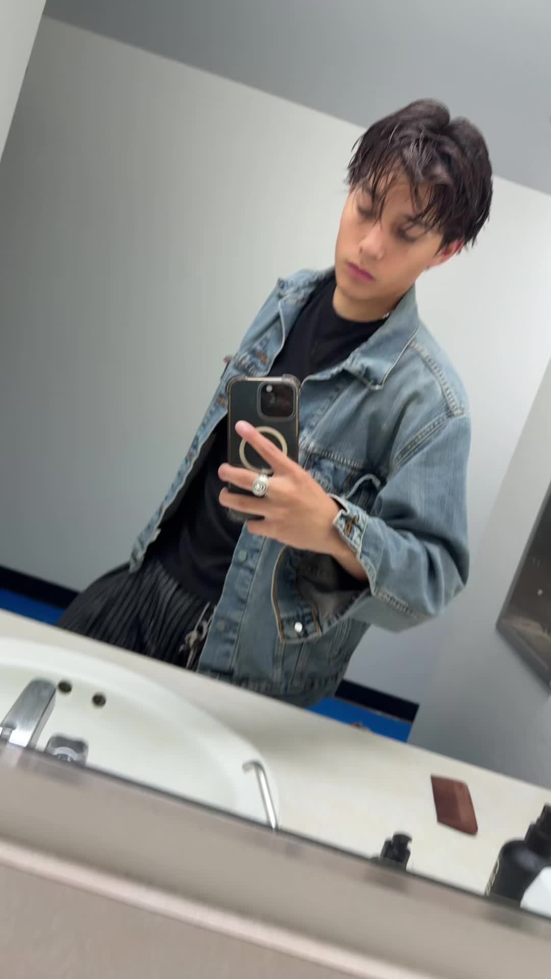@akilijadan