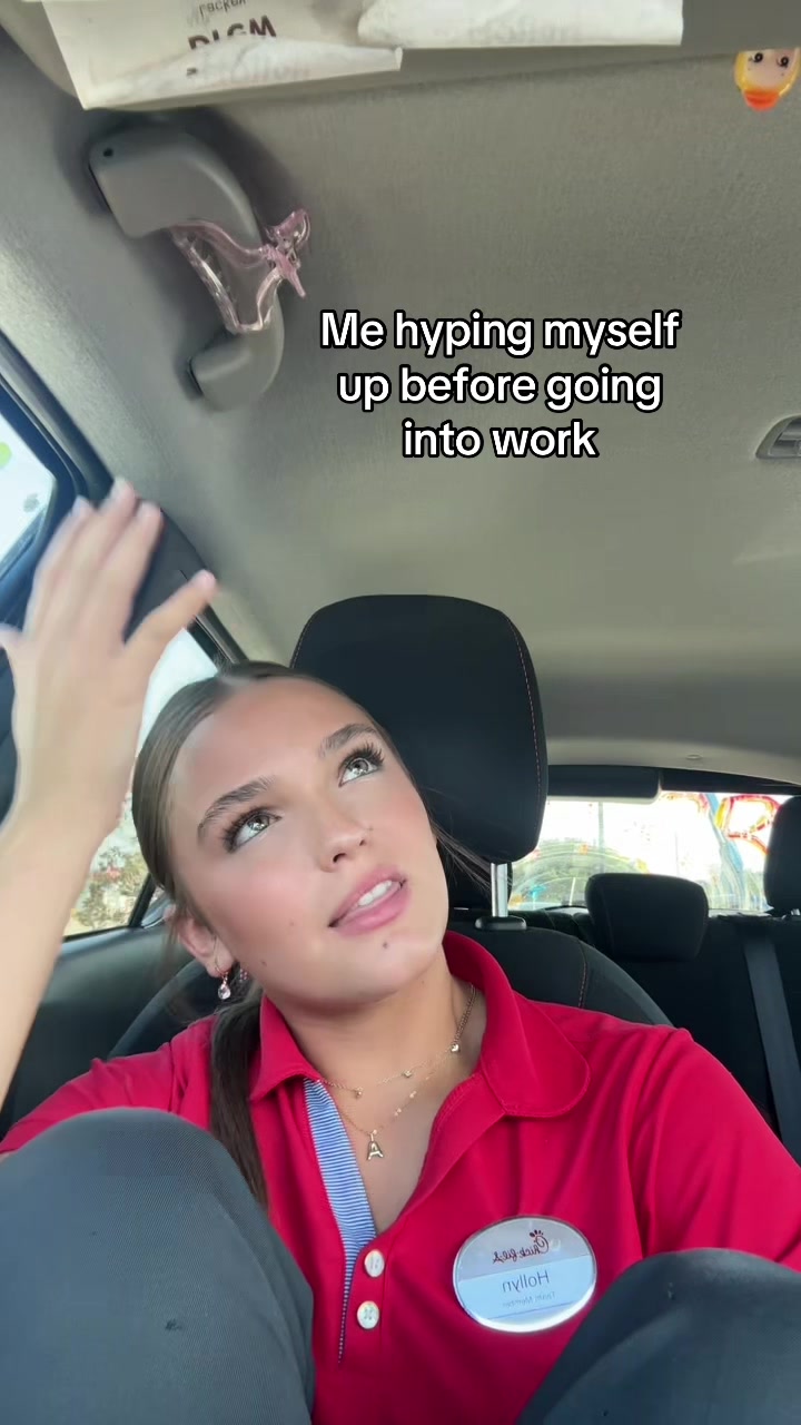 @HOLLYN!