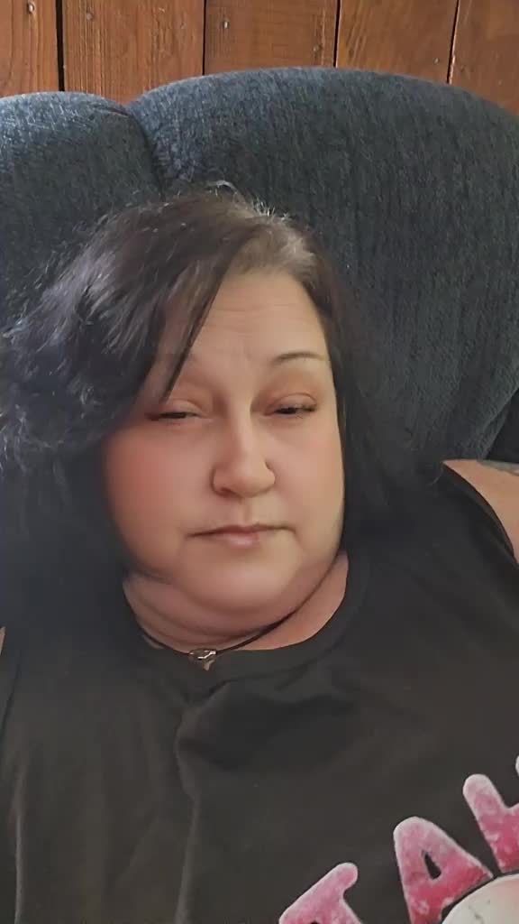 @HeathenhuntressX