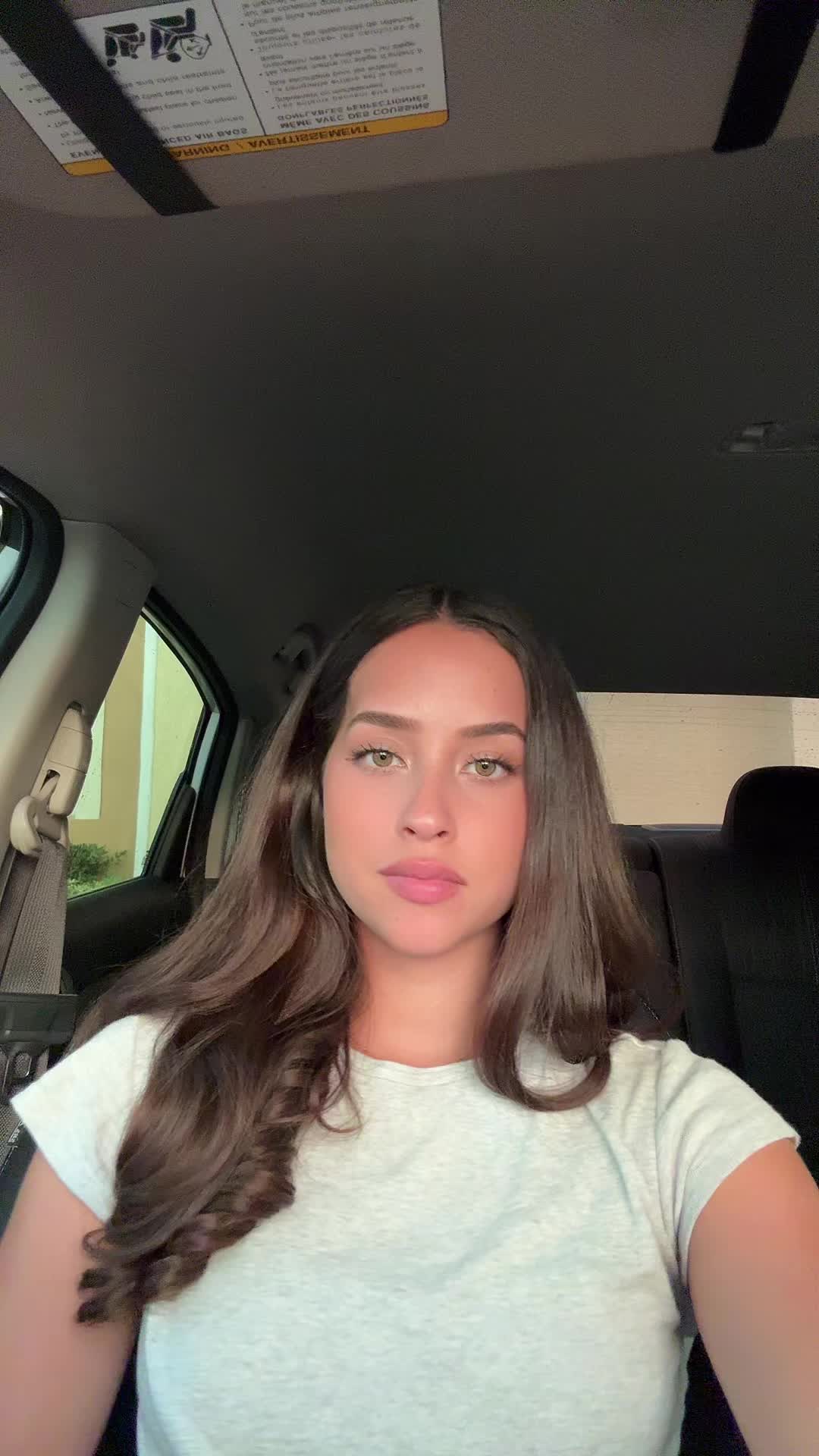 @mellmarquezz