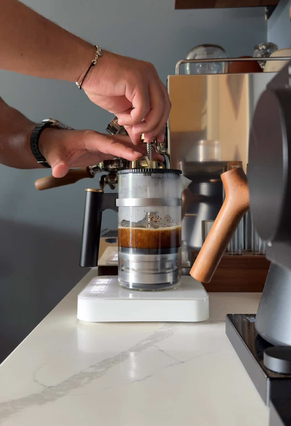 @elmaslcoffee