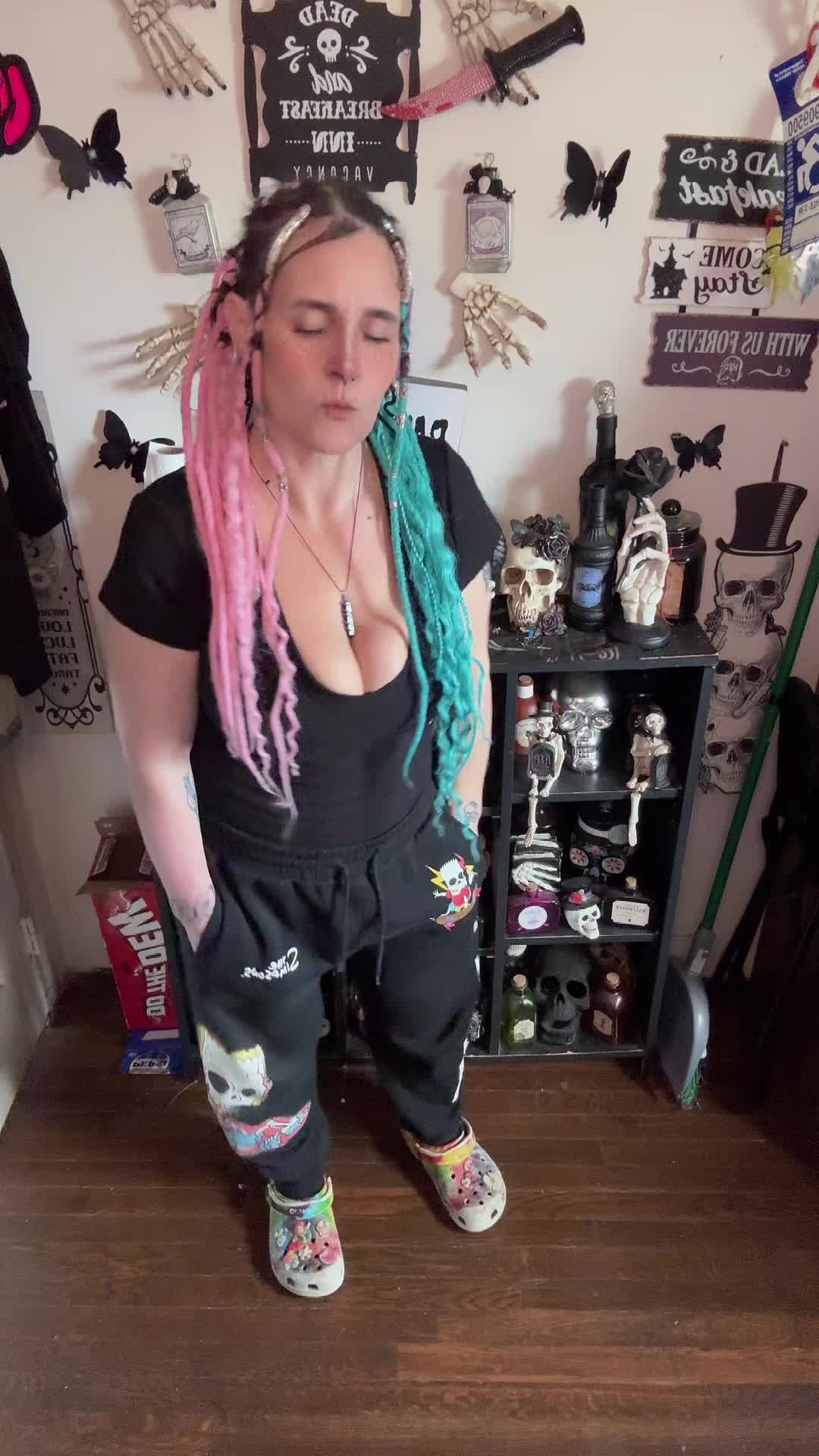 @crazyscorpiochix80