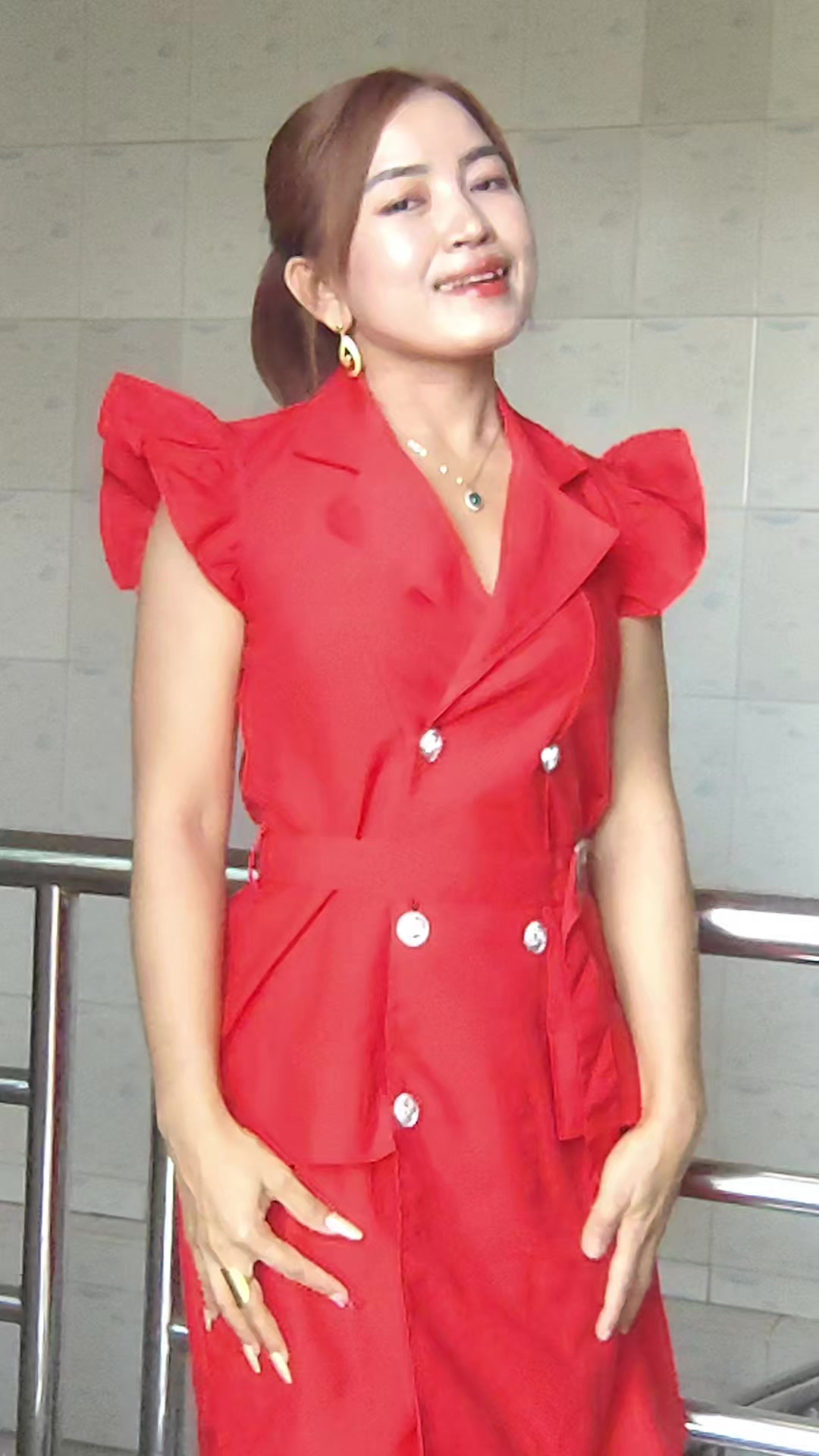 @ေ႐ႊၾကယ္စင္