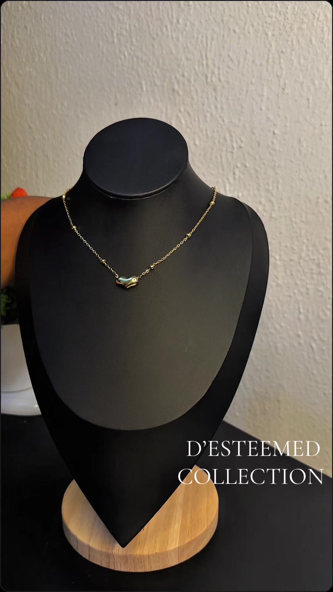 @JEWELRY VENDOR IN MAGBORO