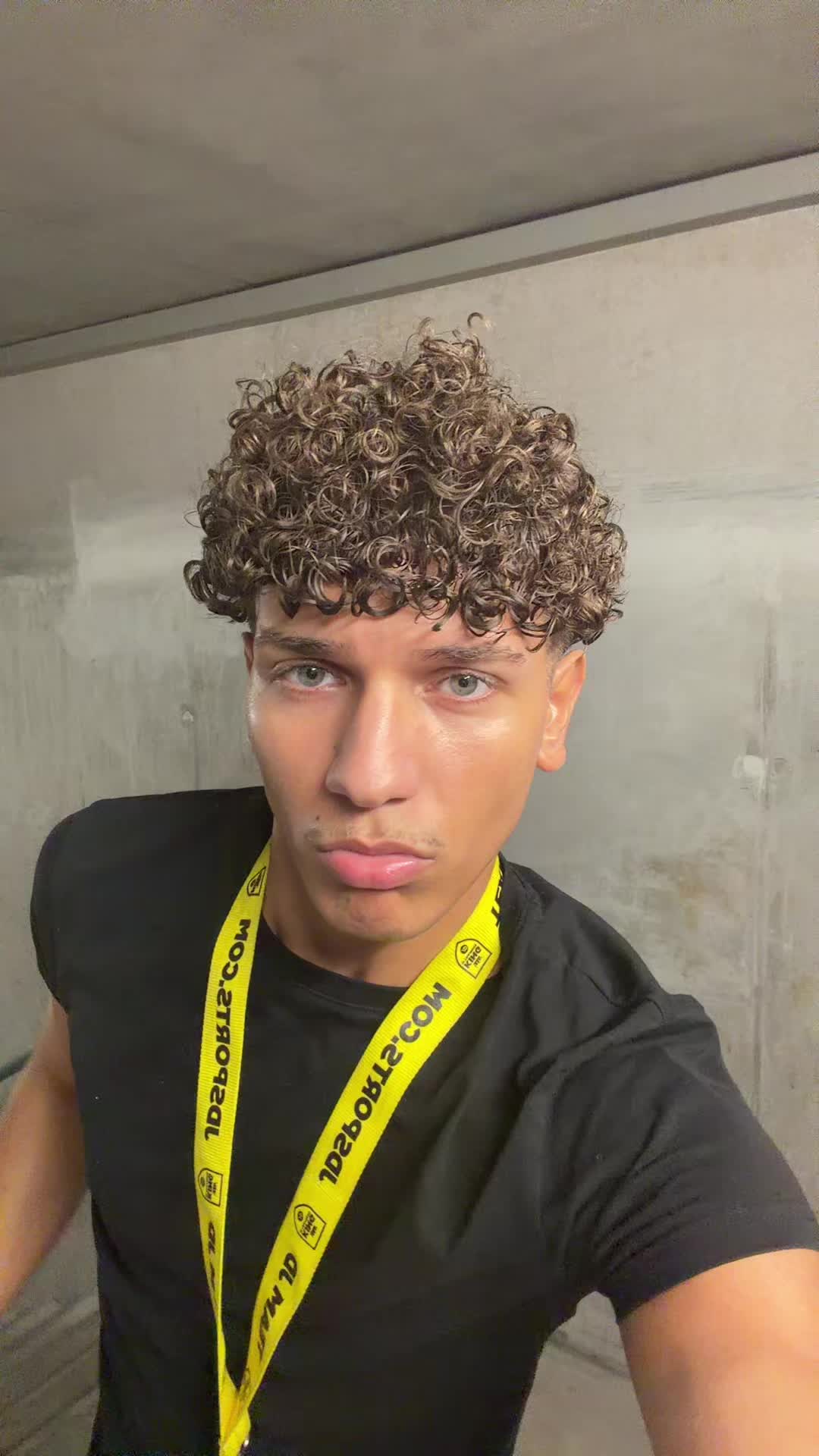 @JJ