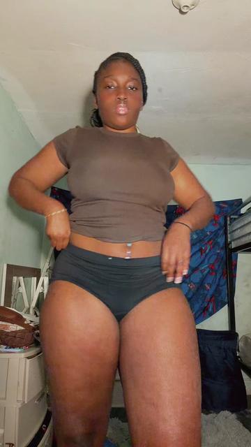@Nishagirl Big