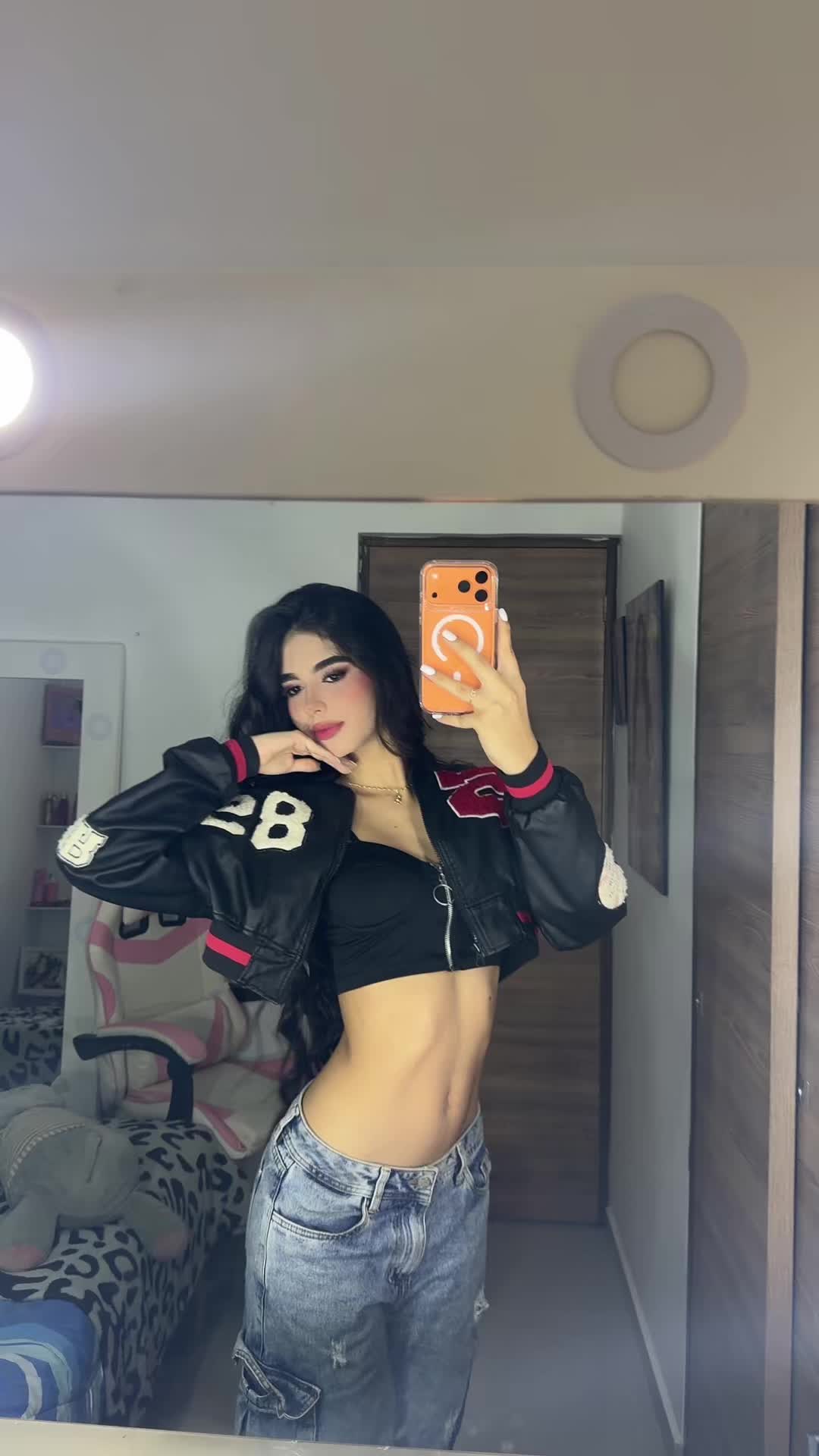 @valenmejia_oficial