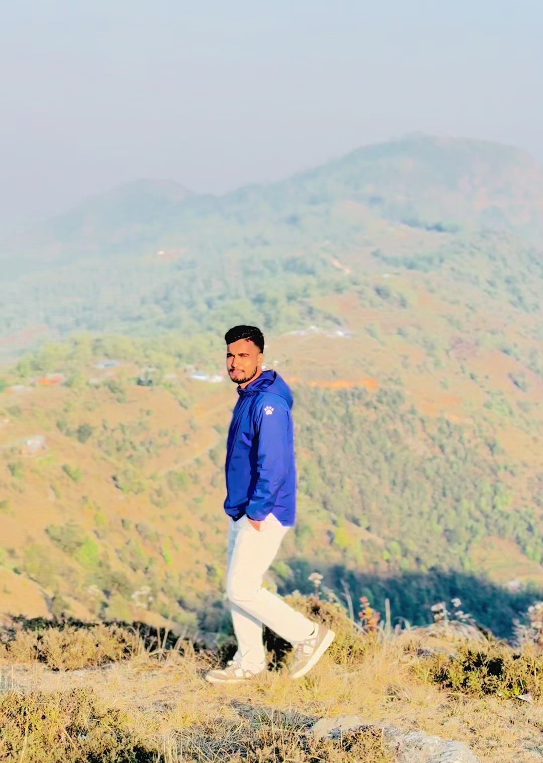 @Love❣️Is❣️Life मिस्टर कोरोना)